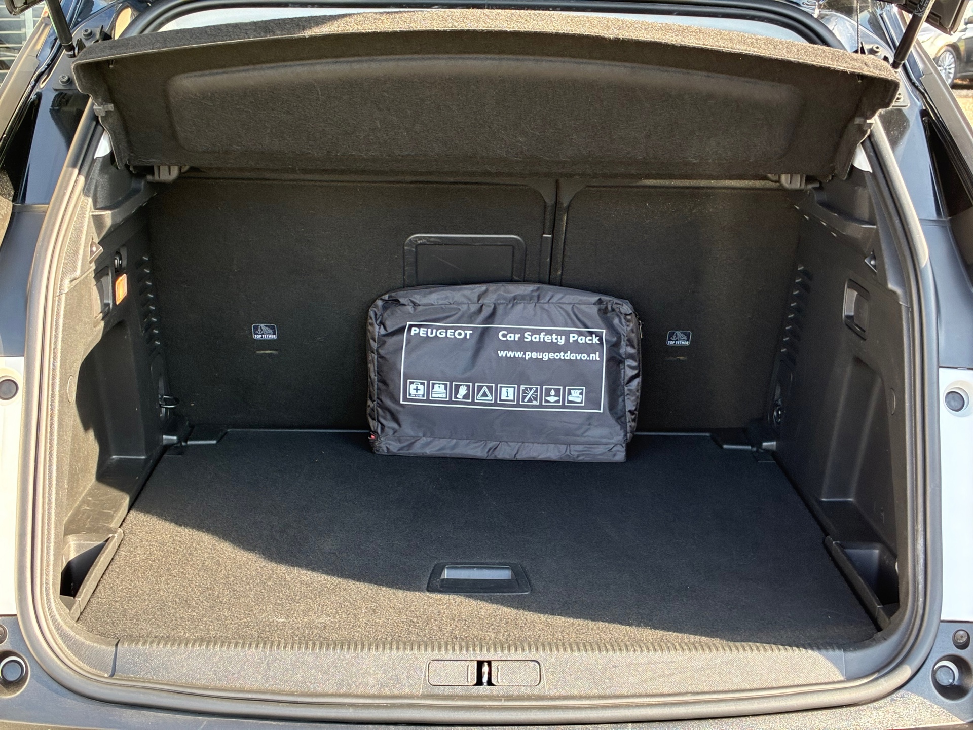 Peugeot 3008 1.2 PureTech Active (2019), foto 25