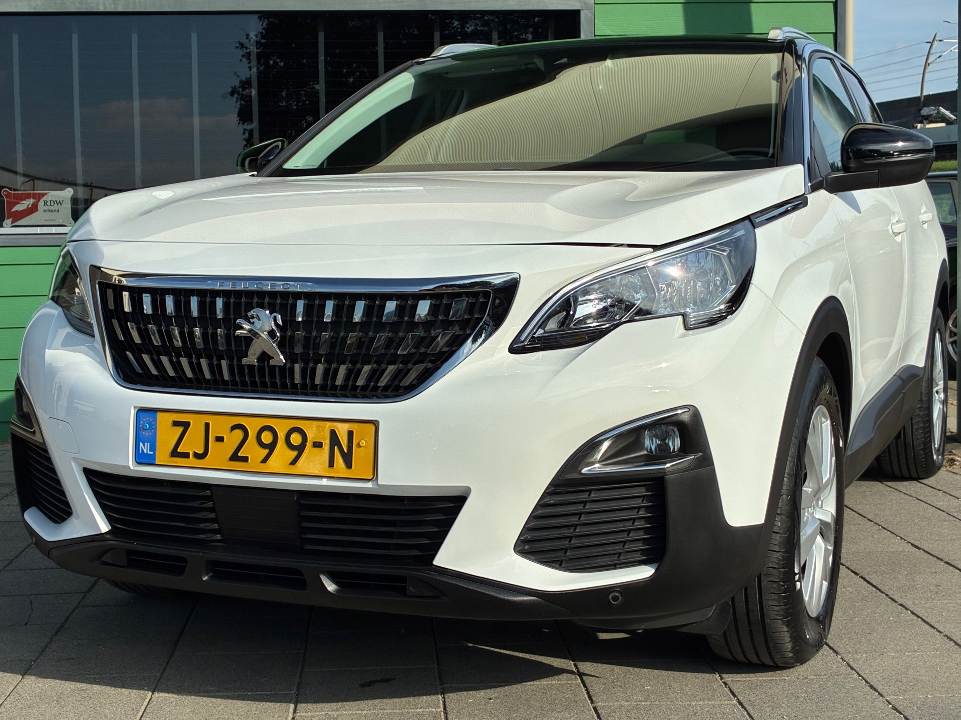 Peugeot 3008 1.2 PureTech Active (2019), foto 4