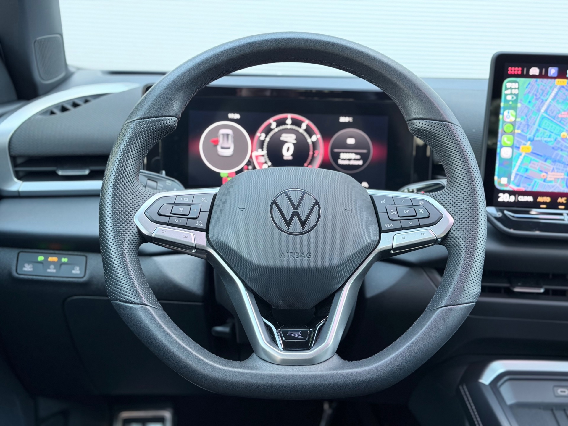 Volkswagen T-Roc 1.5 eTSI R-Line Matrix (2026), foto 14