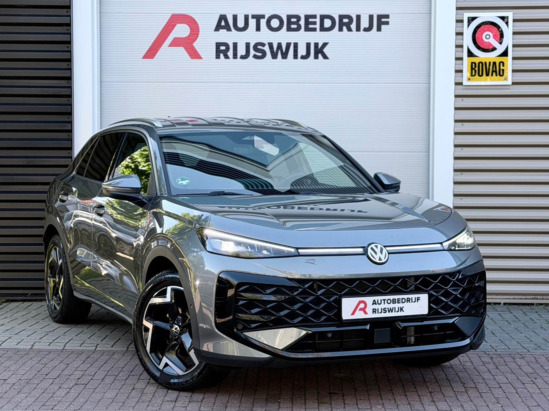 Volkswagen T-Roc 1.5 eTSI R-Line Matrix (2026), foto 6