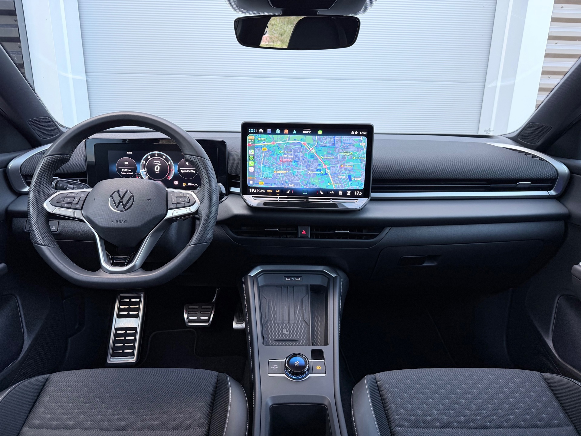 Volkswagen T-Roc 1.5 eTSI R-Line Matrix (2026), foto 12