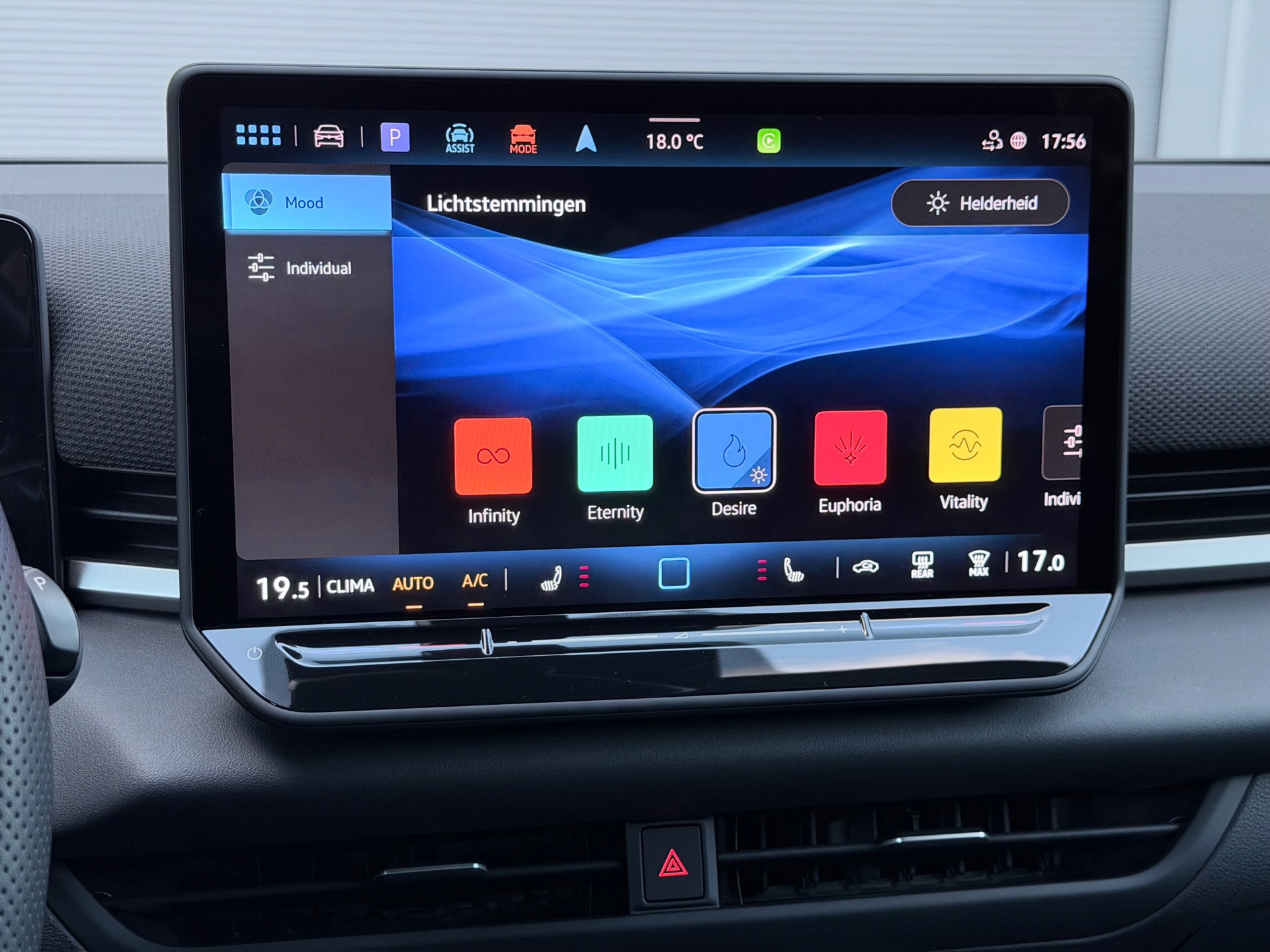 Volkswagen T-Roc 1.5 eTSI R-Line Matrix (2026), foto 22