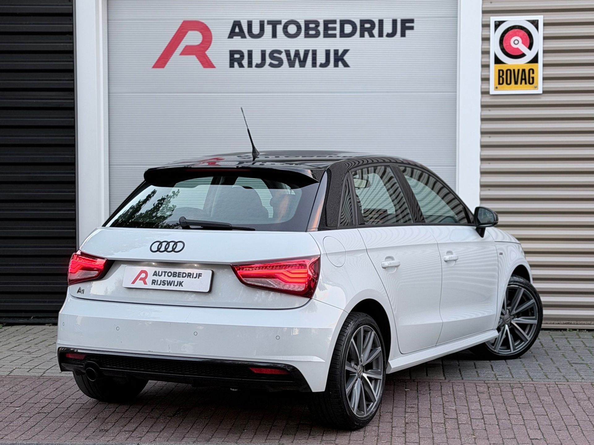 Audi A1 Sportback 1.0 TFSI S-Line (2018), foto 4