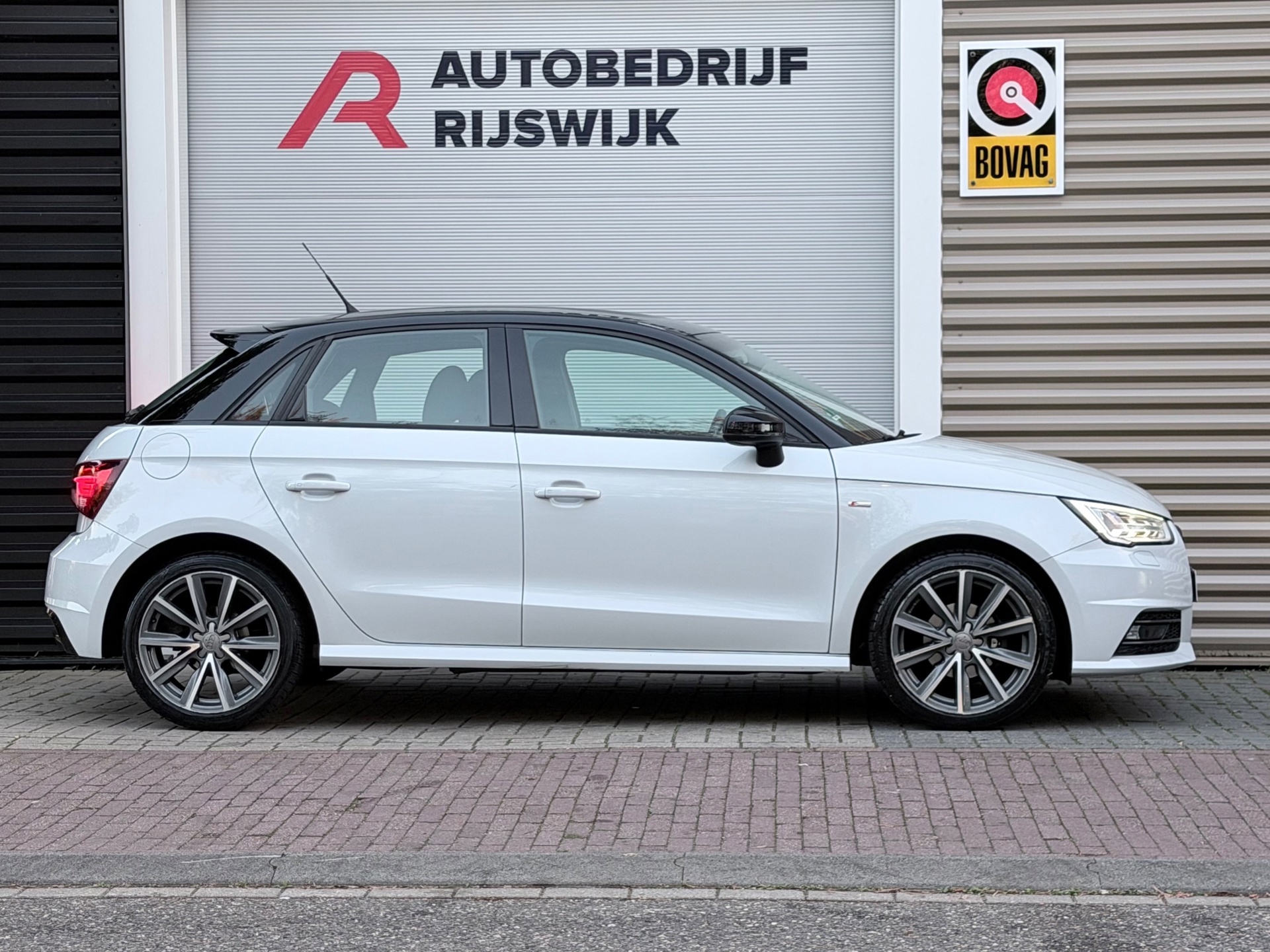 Audi A1 Sportback 1.0 TFSI S-Line (2018), foto 5