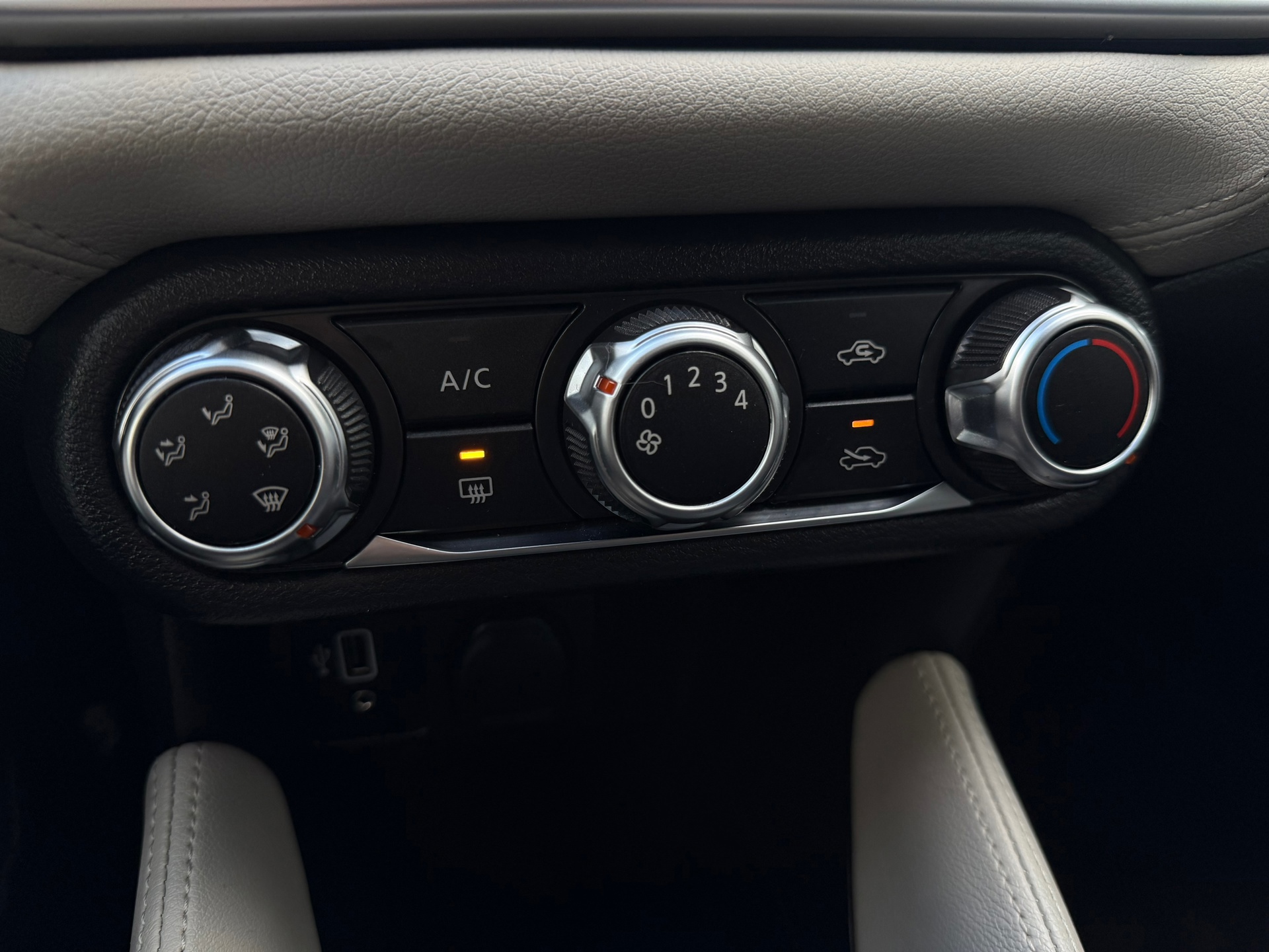 Nissan Micra 1.0 IG-T N-Connecta (2020), foto 19