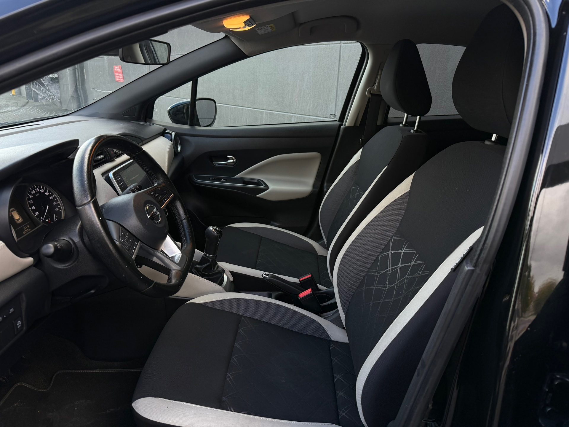 Nissan Micra 1.0 IG-T N-Connecta (2020), foto 10