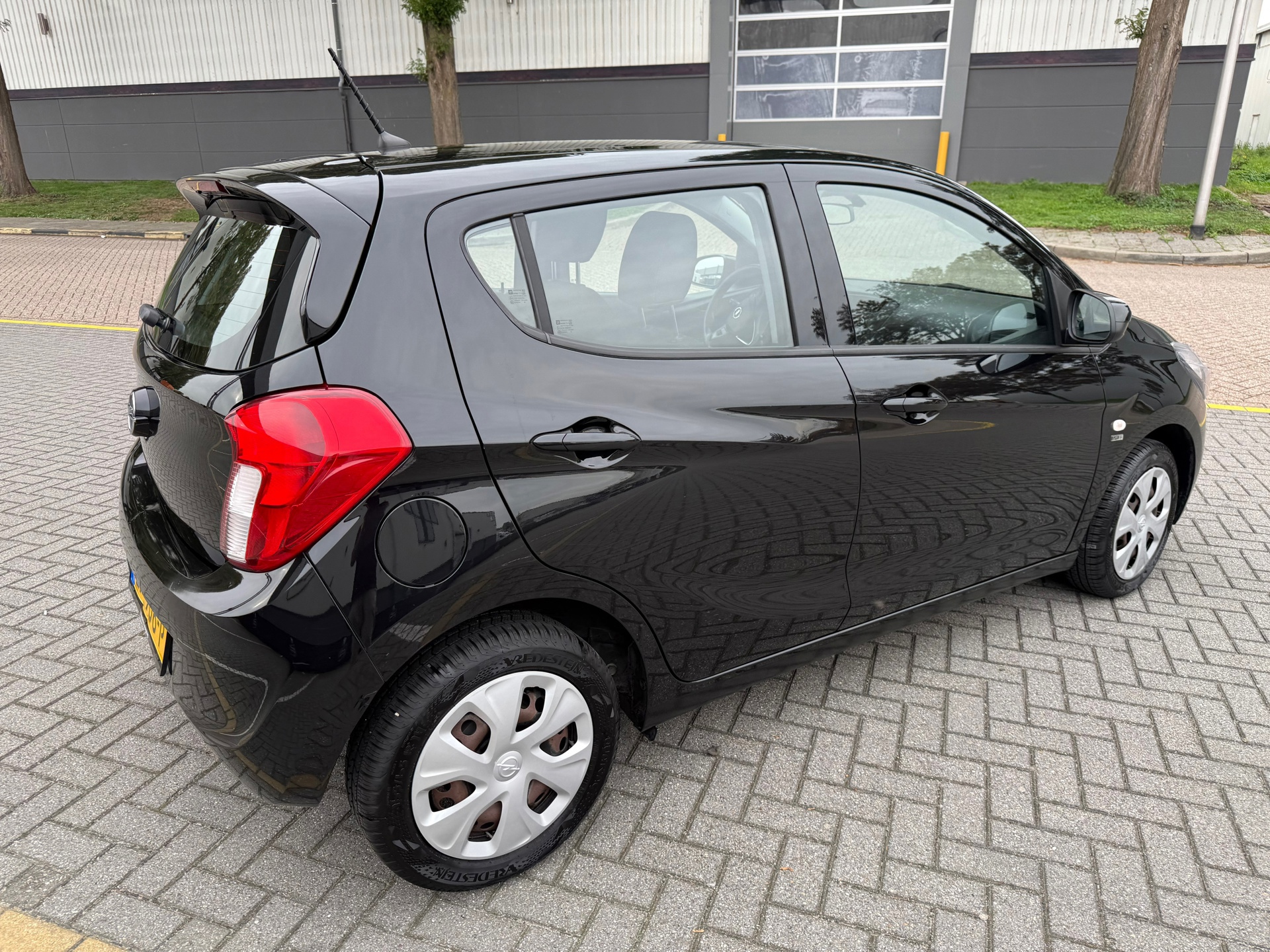 Opel KARL 1.0 ecoFLEX 120 Jaar Edition (2019), foto 5