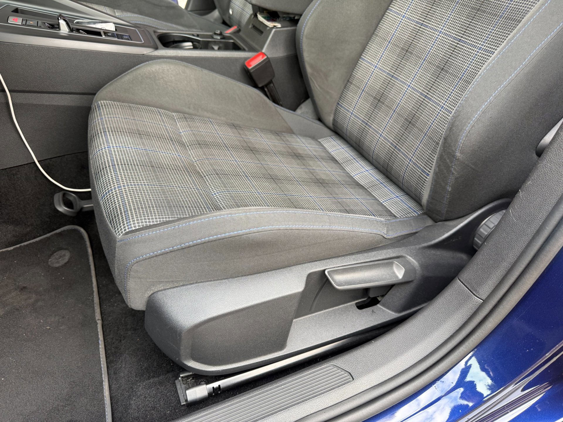Volkswagen Golf 1.4 GTE eHybrid 2021 (2021), foto 12