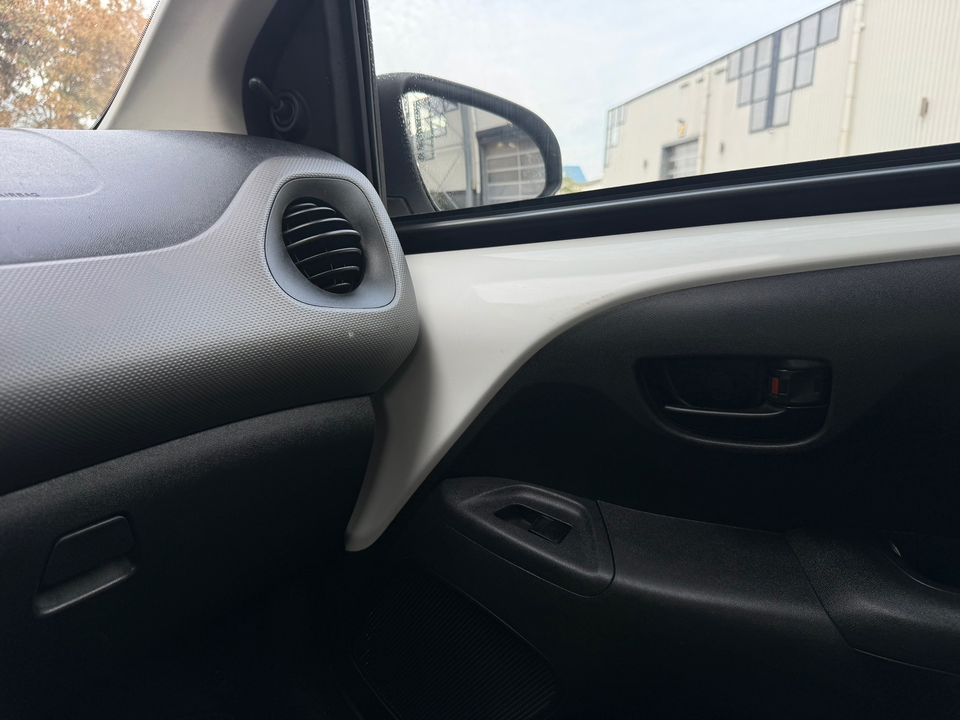 Peugeot 108 1.0 e-VTi Active (2022), foto 19