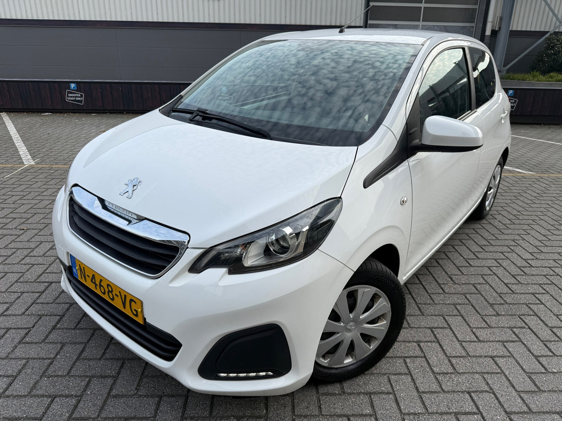 Peugeot 108 1.0 e-VTi Active (2022), foto 21
