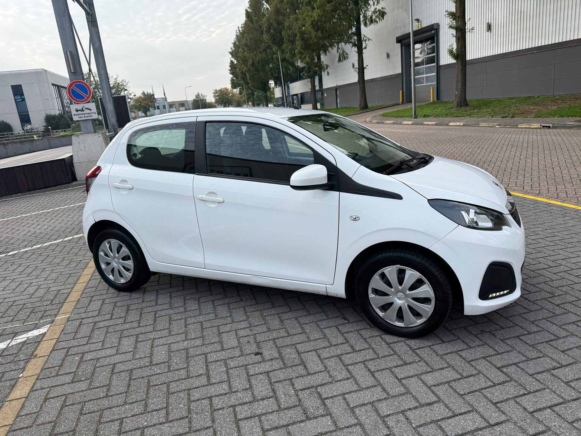 Peugeot 108 1.0 e-VTi Active (2022), foto 4