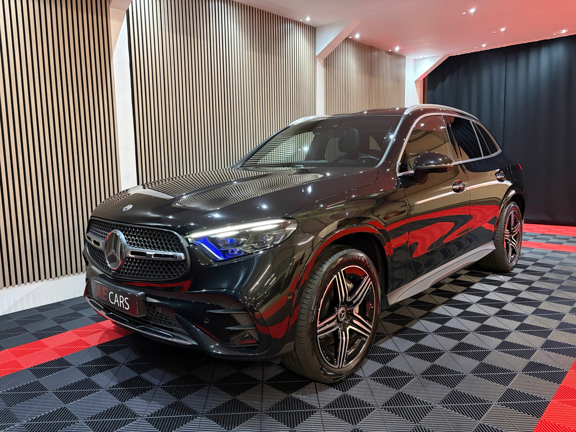 Mercedes-Benz GLC-klasse 300e 4MATIC AMG Line (2023), foto 10