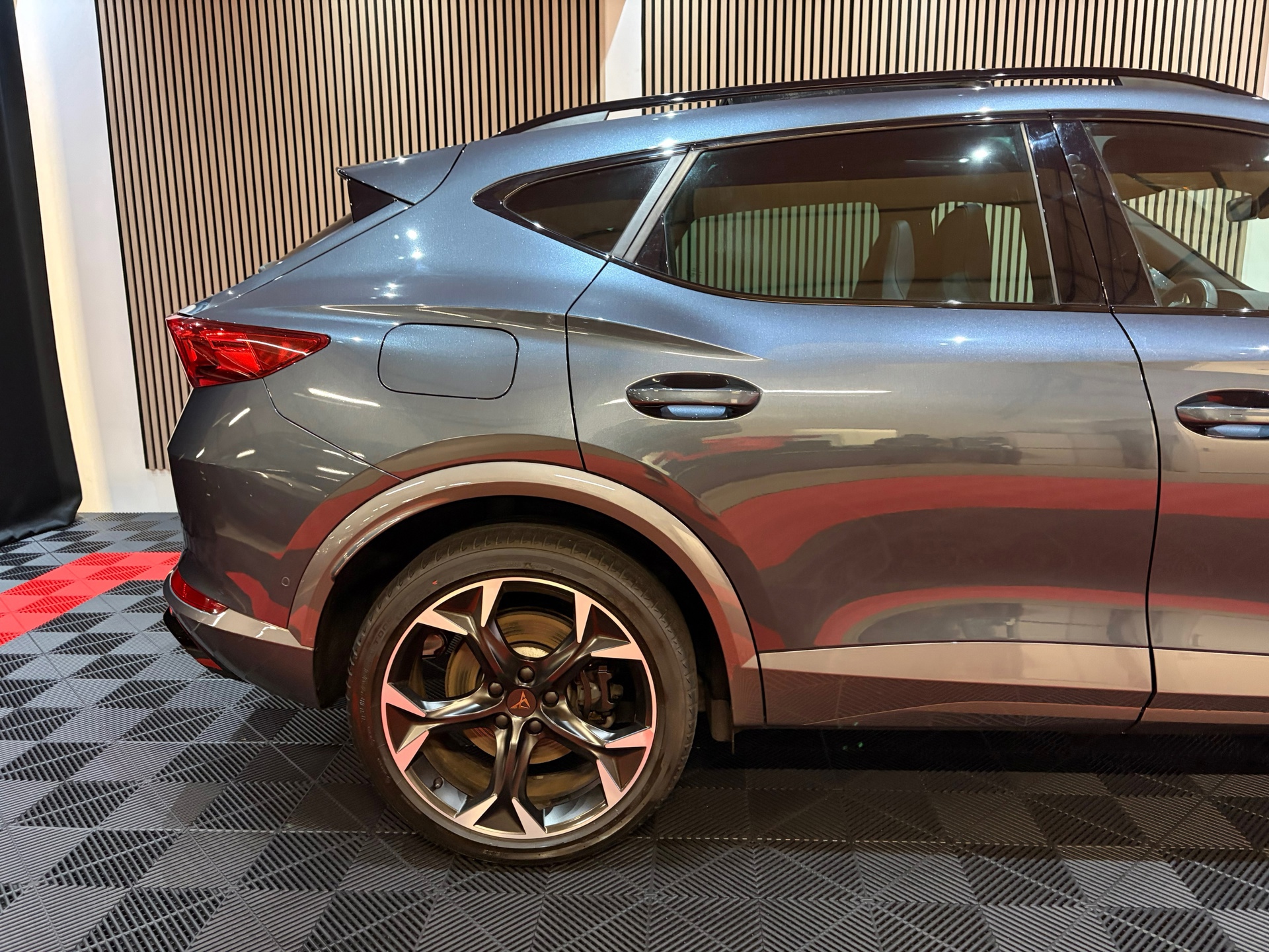CUPRA Formentor 1.4 e-Hybrid VZ Copper Edition (2023), foto 4