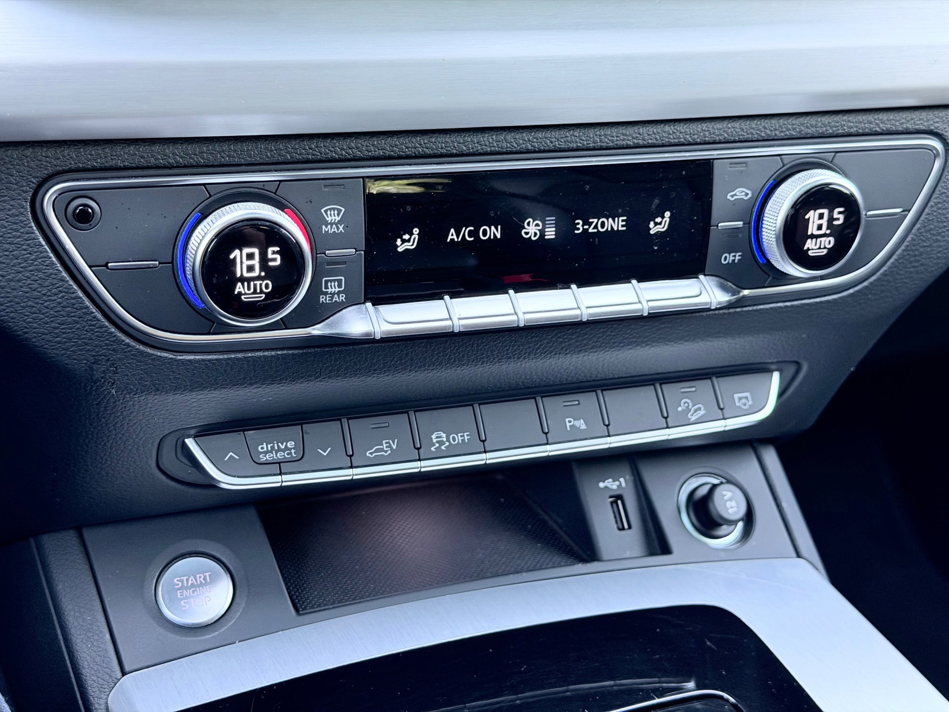 Audi Q5 Sportback 55 TFSI e S edition (2023), foto 24