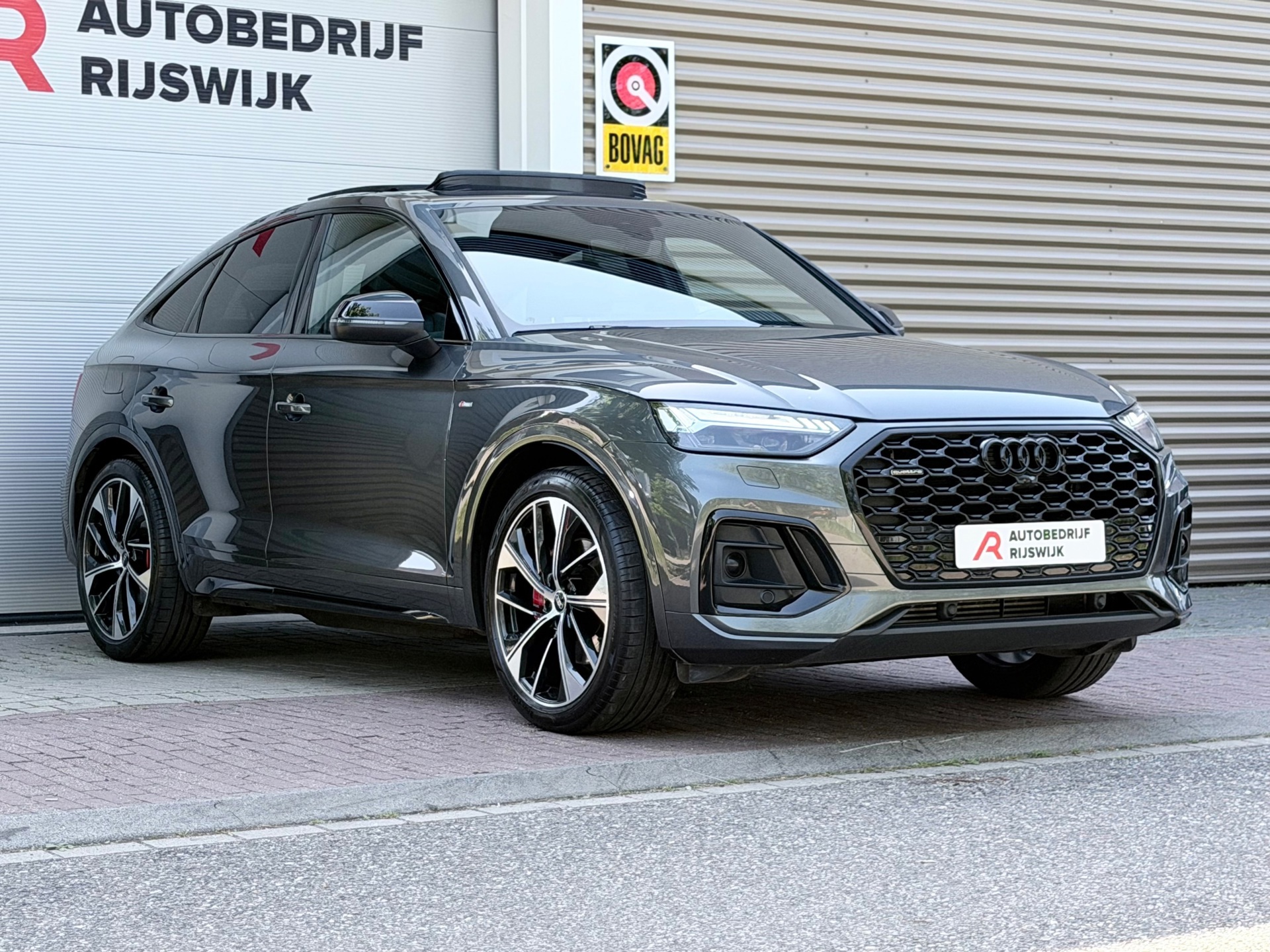 Audi Q5 Sportback 55 TFSI e S edition (2023), foto 8