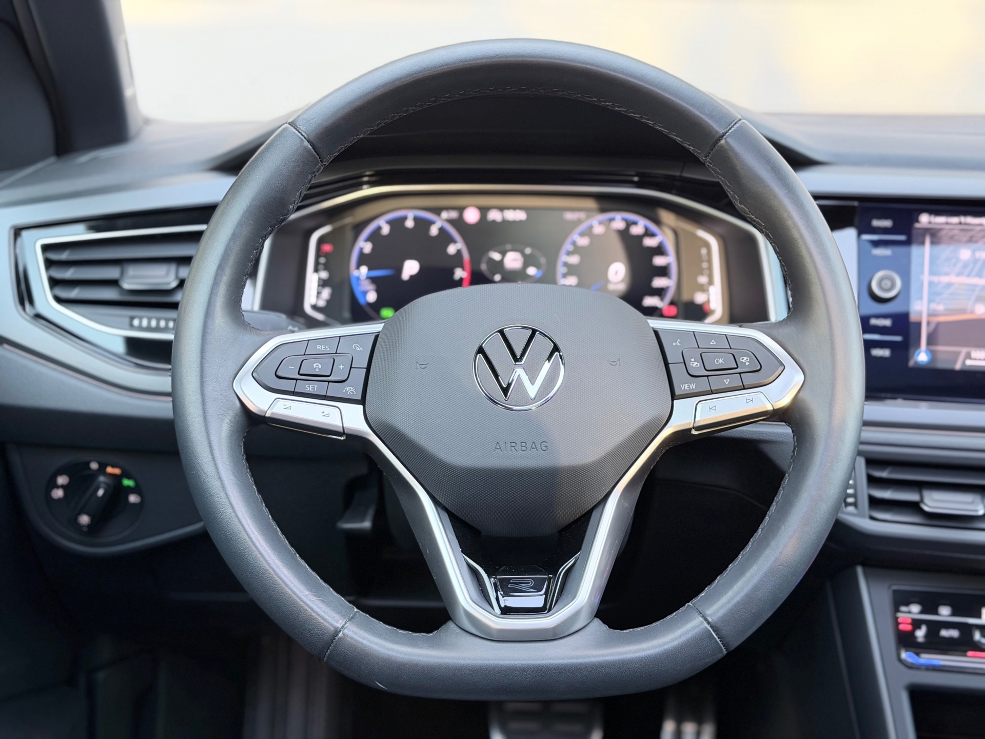 Volkswagen Taigo 1.5 TSI R-Line (2022), foto 12