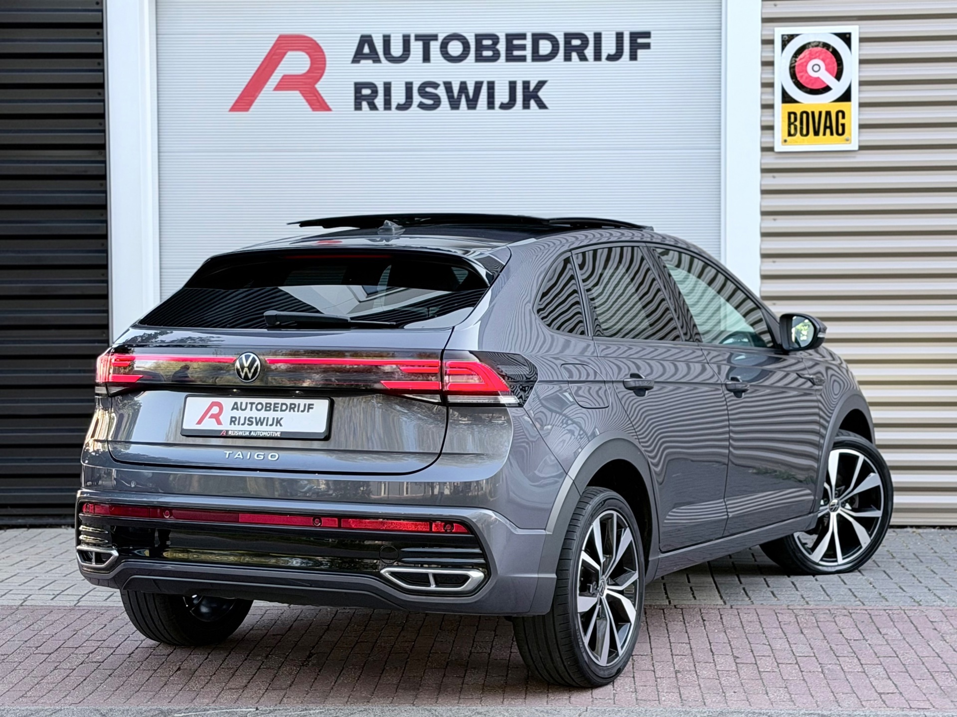 Volkswagen Taigo 1.5 TSI R-Line (2022), foto 4
