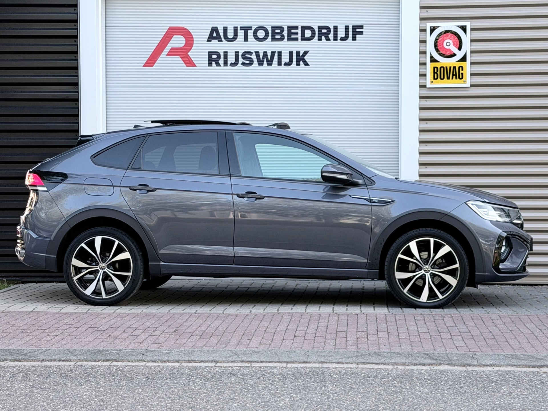 Volkswagen Taigo 1.5 TSI R-Line (2022), foto 5