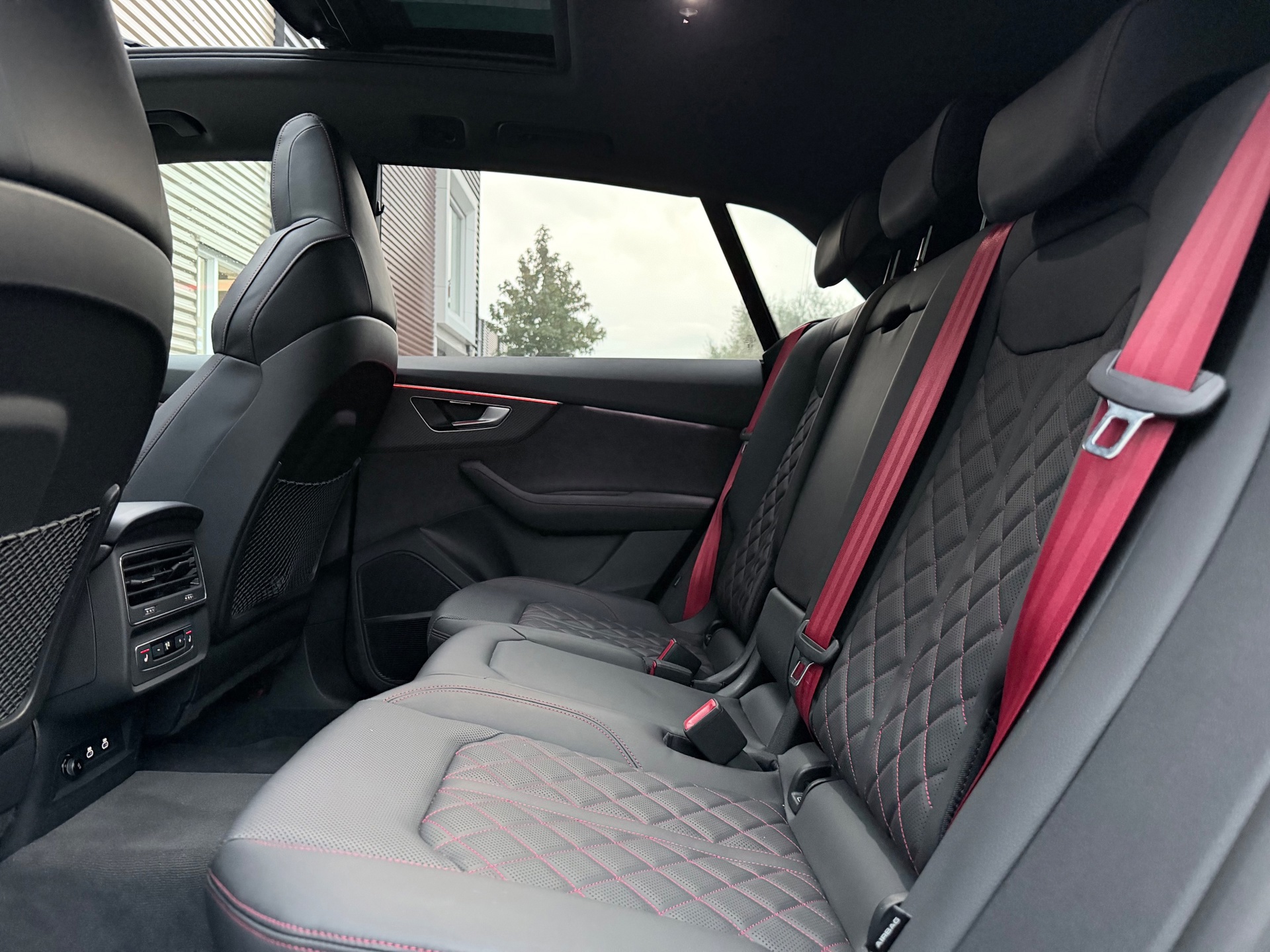 Audi Q8 60 TFSI e quattro Pro Line S Competition (2026), foto 19