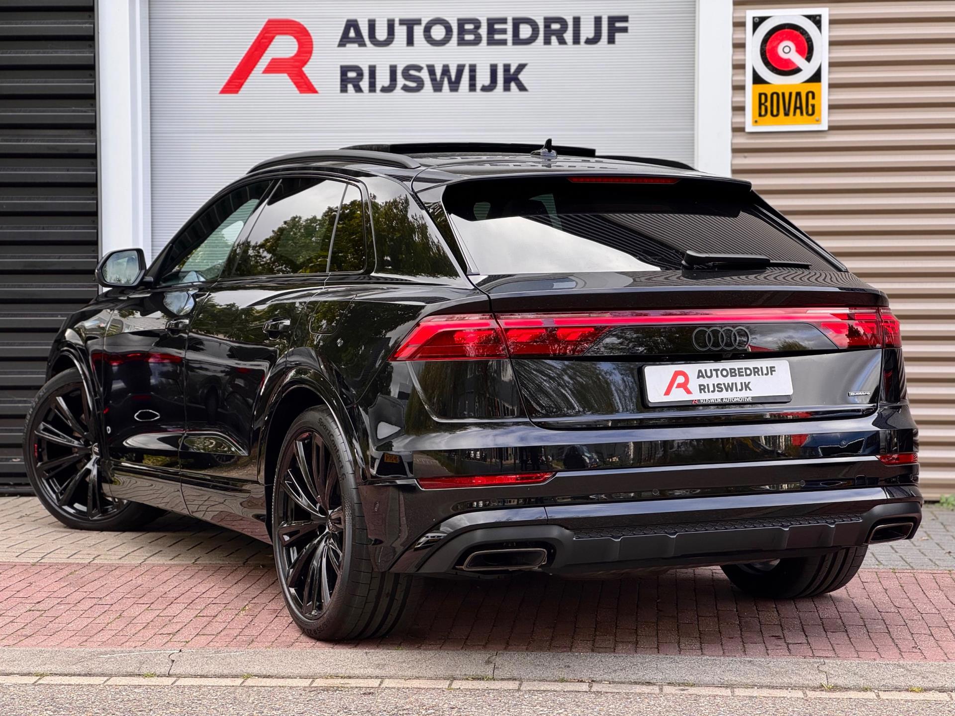 Audi Q8 60 TFSI e quattro Pro Line S Competition (2026), foto 3