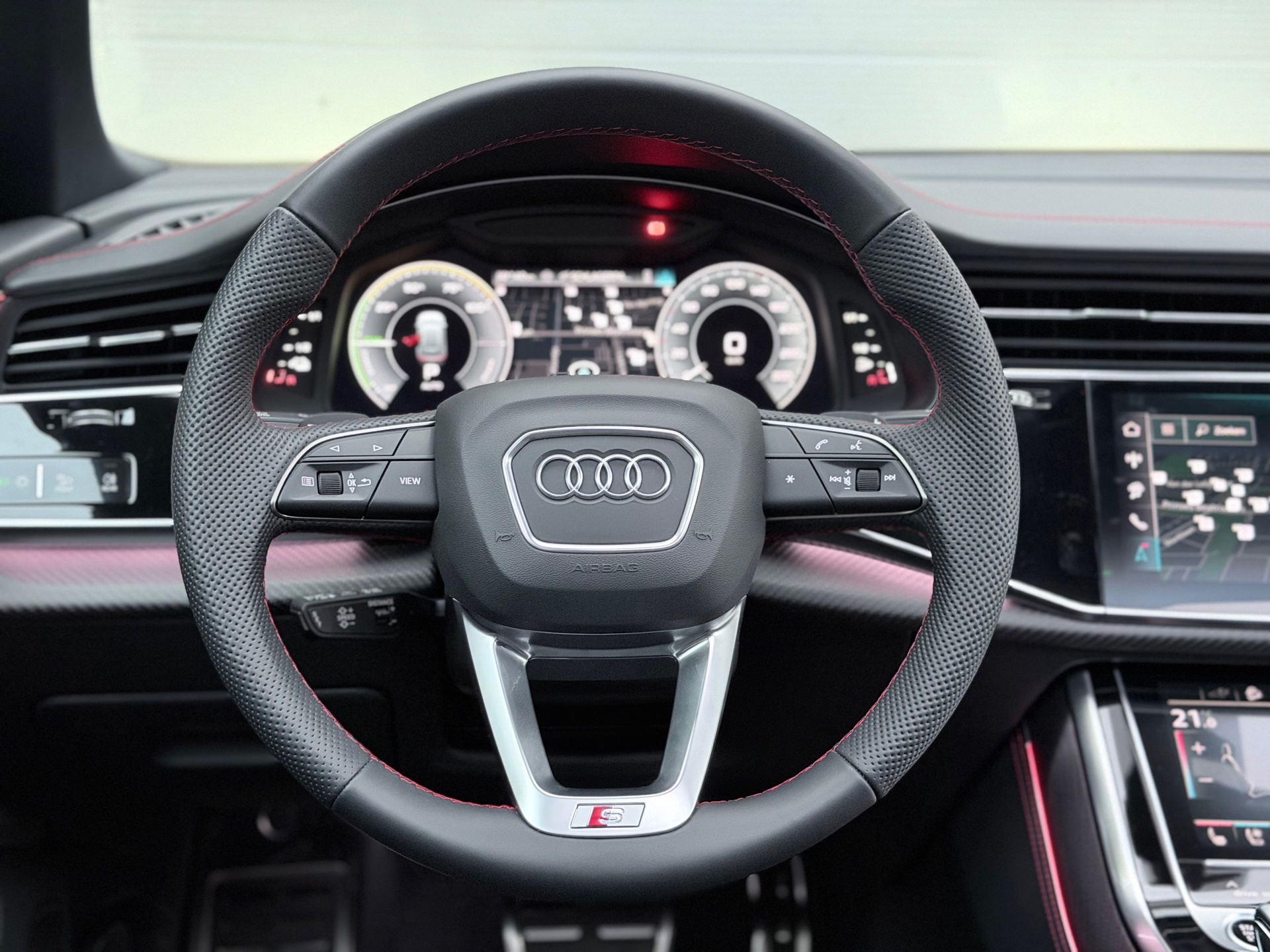 Audi Q8 60 TFSI e quattro Pro Line S Competition (2026), foto 22
