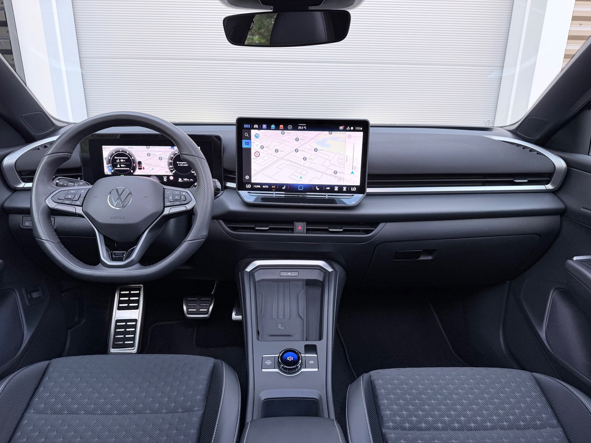 Volkswagen T-Roc 1.5 eTSI R-Line (2026), foto 11