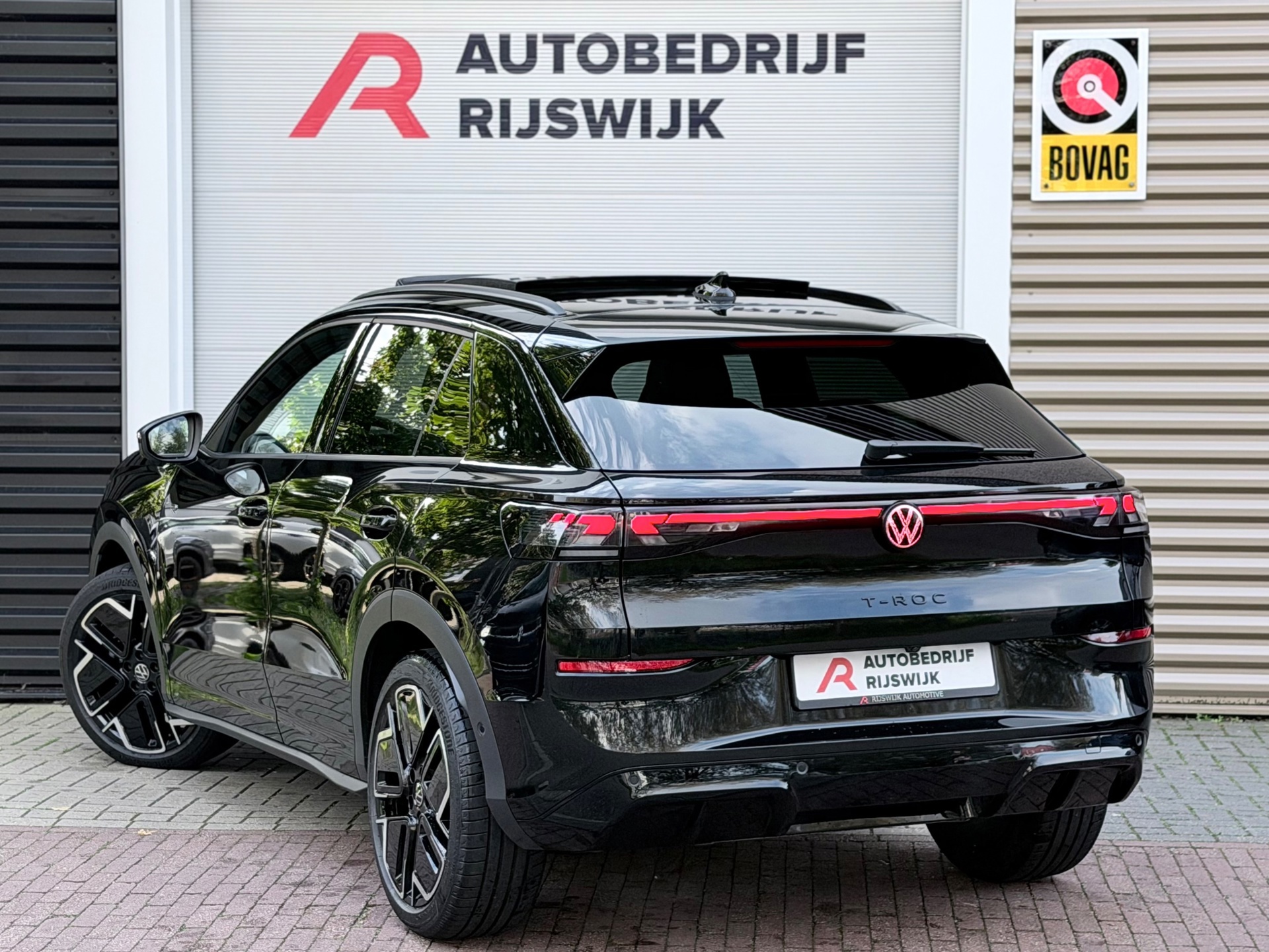 Volkswagen T-Roc 1.5 eTSI R-Line (2026), foto 3