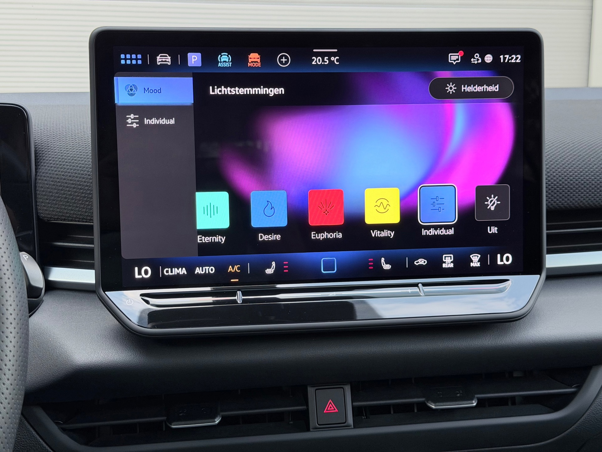 Volkswagen T-Roc 1.5 eTSI R-Line (2026), foto 23