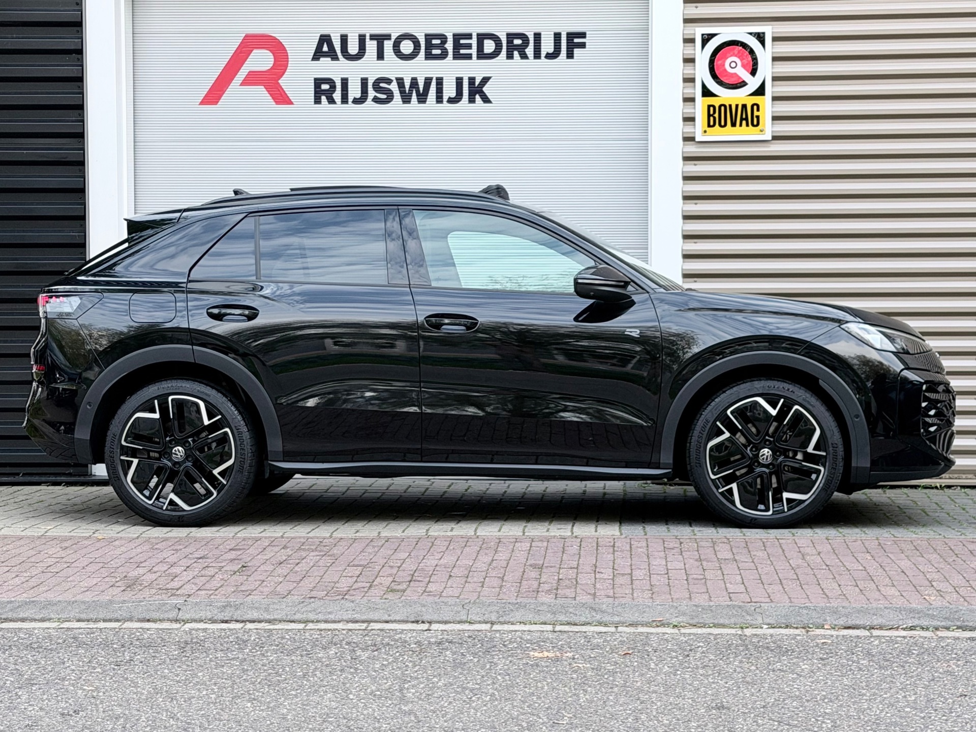 Volkswagen T-Roc 1.5 eTSI R-Line (2026), foto 5