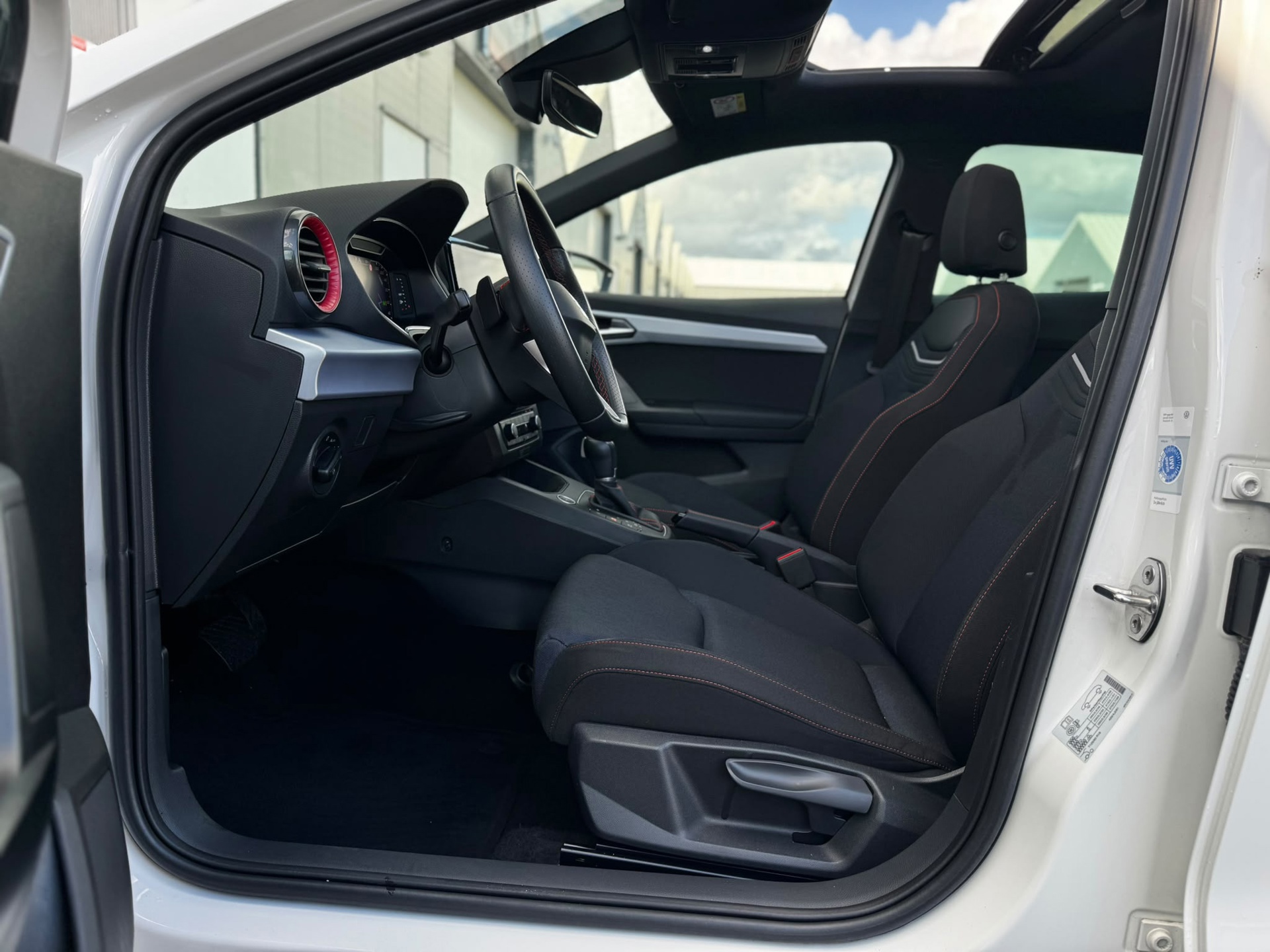 Seat Ibiza 1.0 EcoTSI FR (2023), foto 8