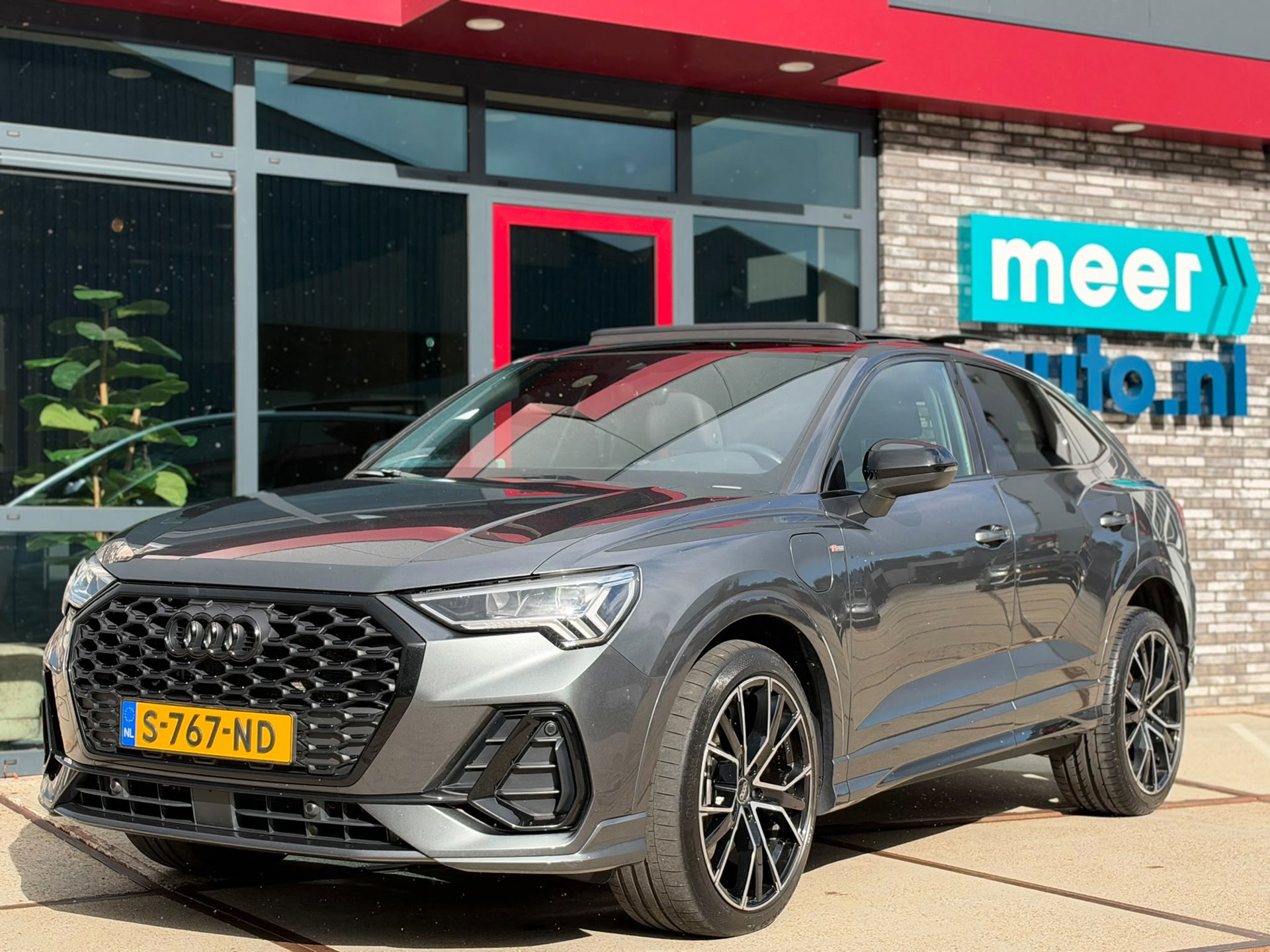 Audi Q3 Sportback 45 TFSIe 3x S-LINE (2023), foto 17