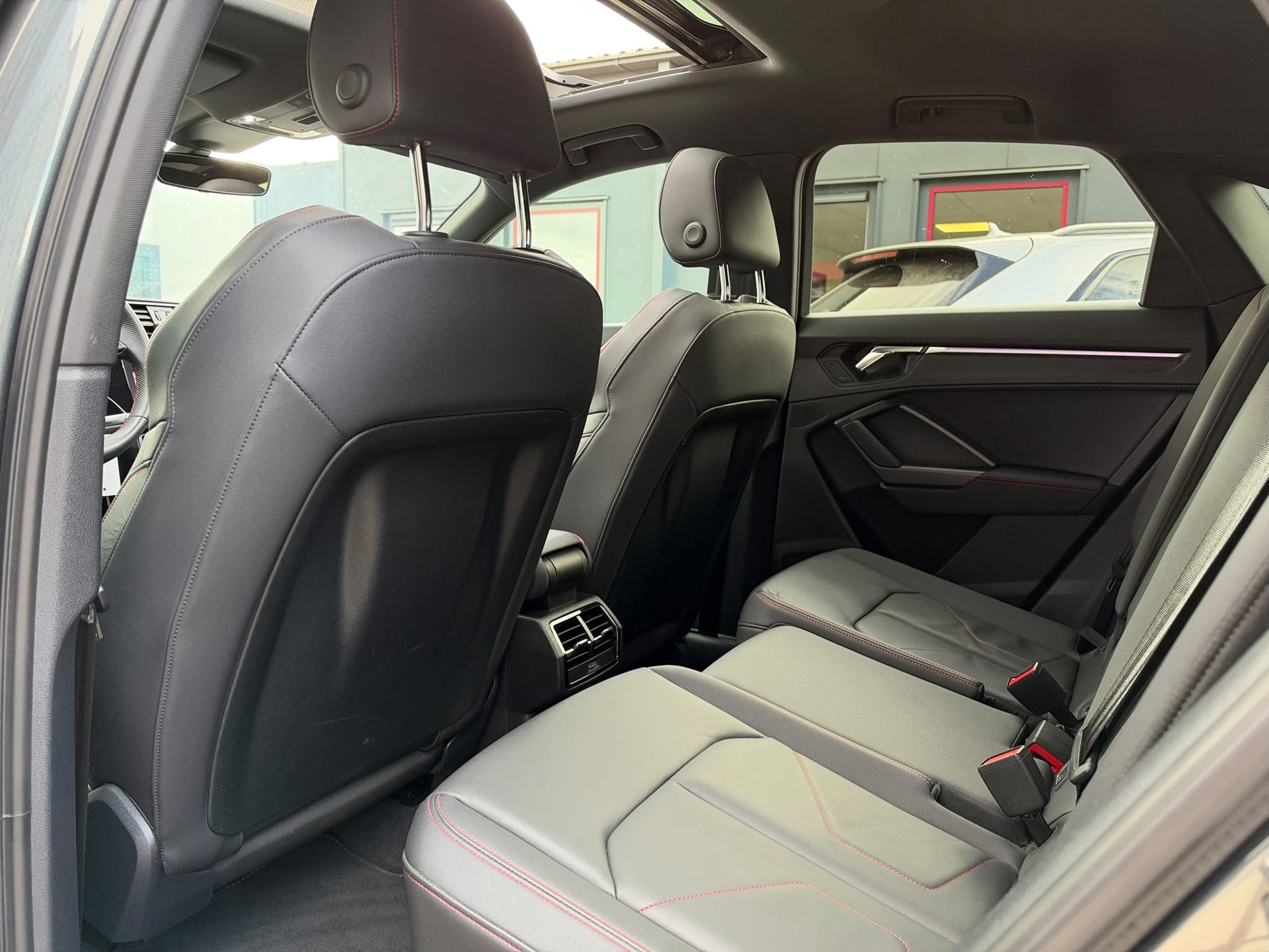 Audi Q3 Sportback 45 TFSIe 3x S-LINE (2023), foto 21