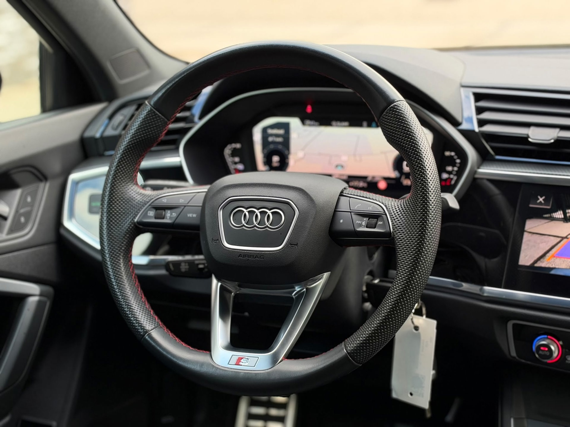Audi Q3 Sportback 45 TFSIe 3x S-LINE (2023), foto 25