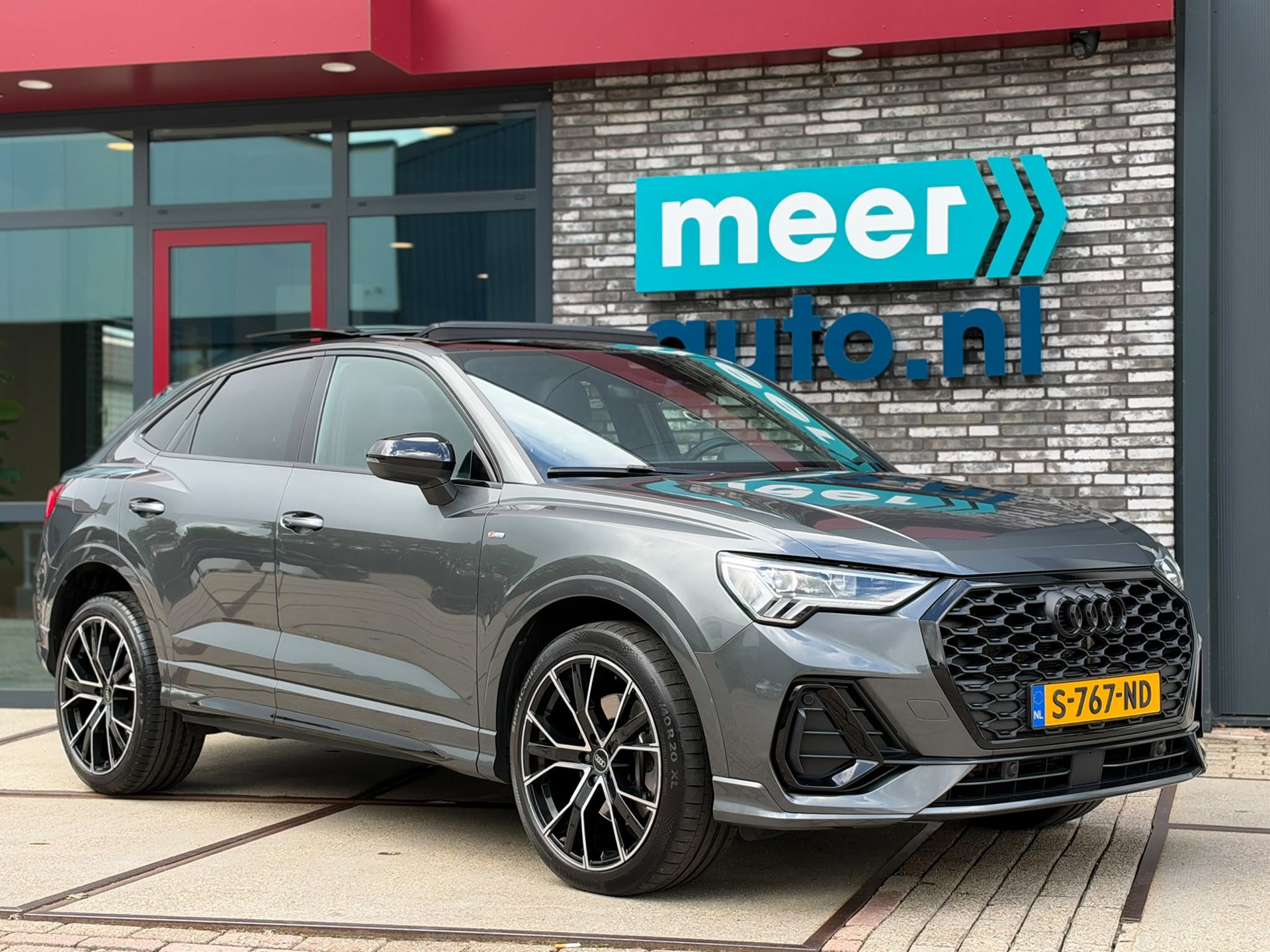 Audi Q3 Sportback 45 TFSIe 3x S-LINE (2023), foto 30