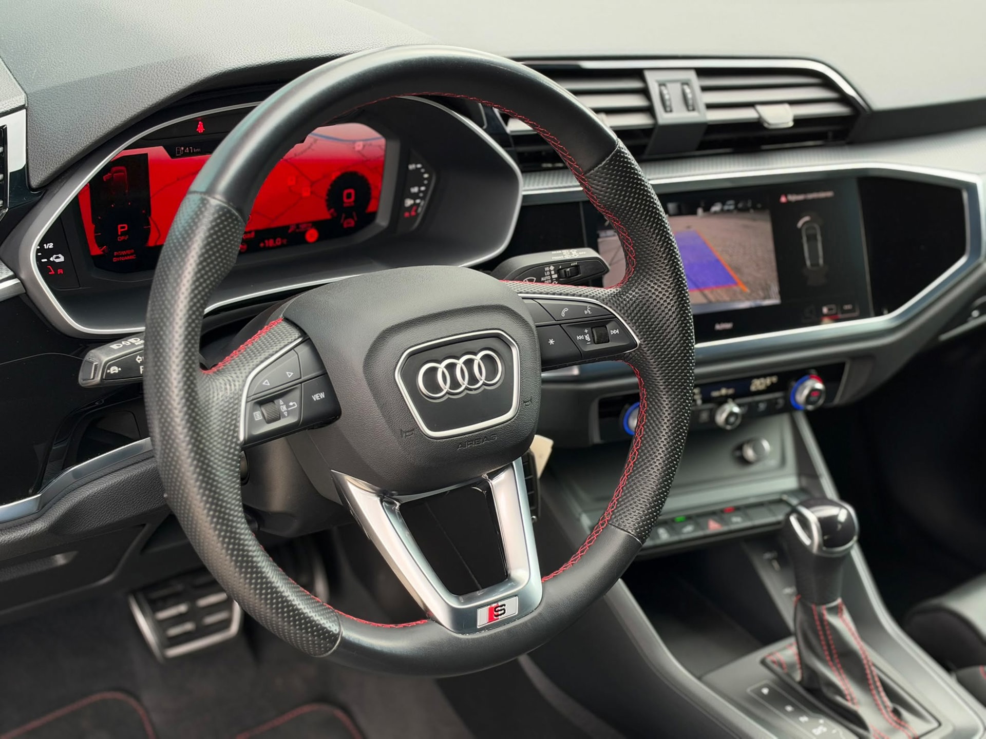 Audi Q3 Sportback 45 TFSIe 3x S-LINE (2023), foto 8