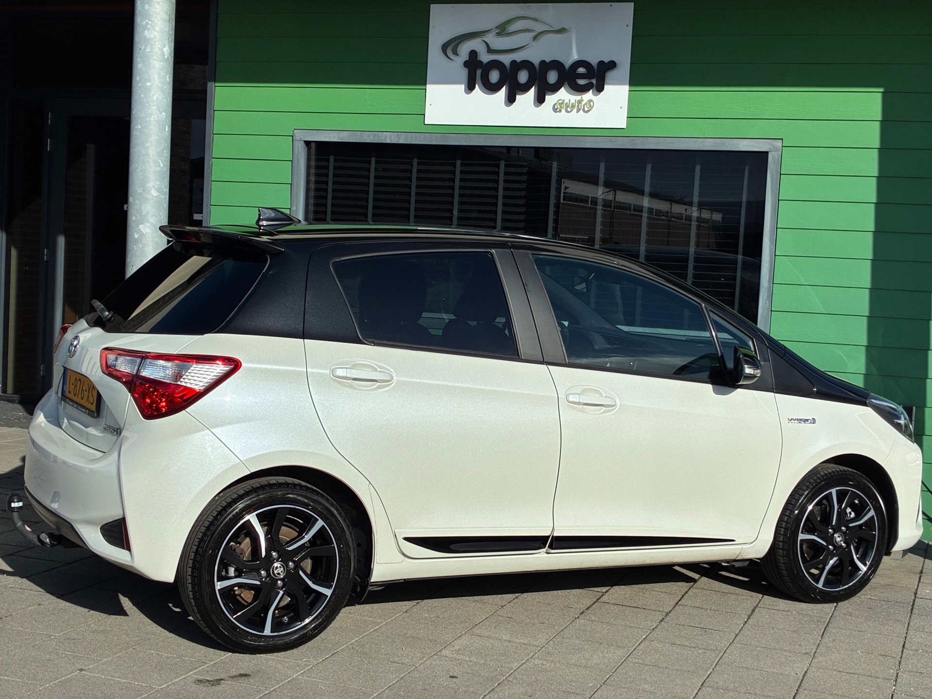 Toyota Yaris 1.5 Hybrid Bi-Tone (2018), foto 12