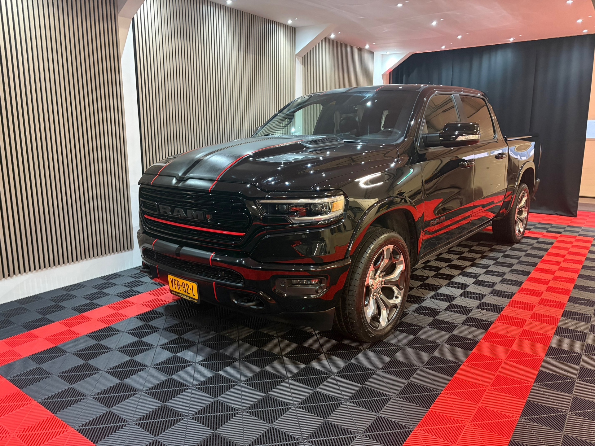 Dodge Ram 1500 5.7 V8 Hemi 4x4 Crew Cab Laramie Limited Edition (2020), foto 13