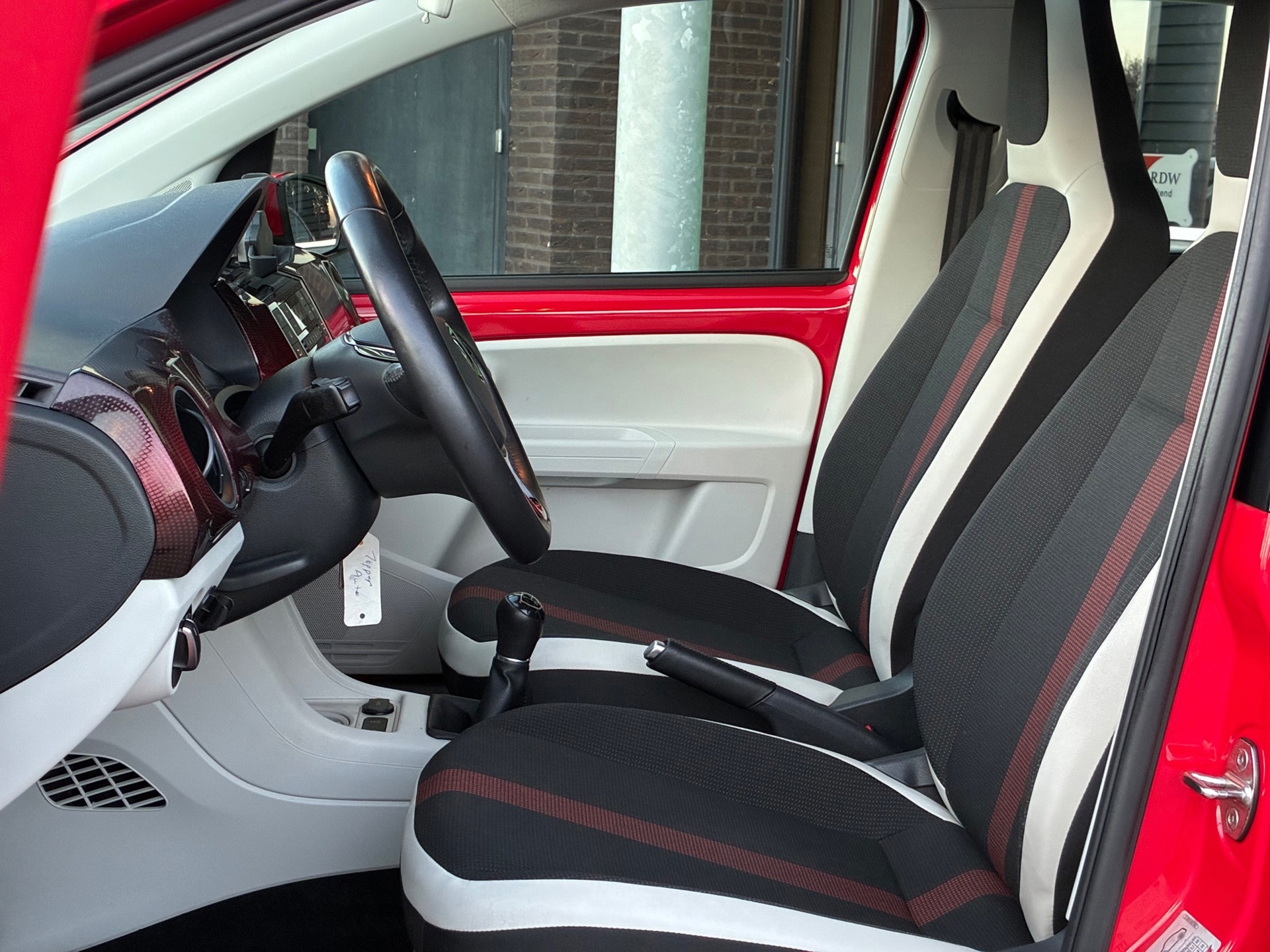 Volkswagen Up! 1.0 BMT high up (2017), foto 16