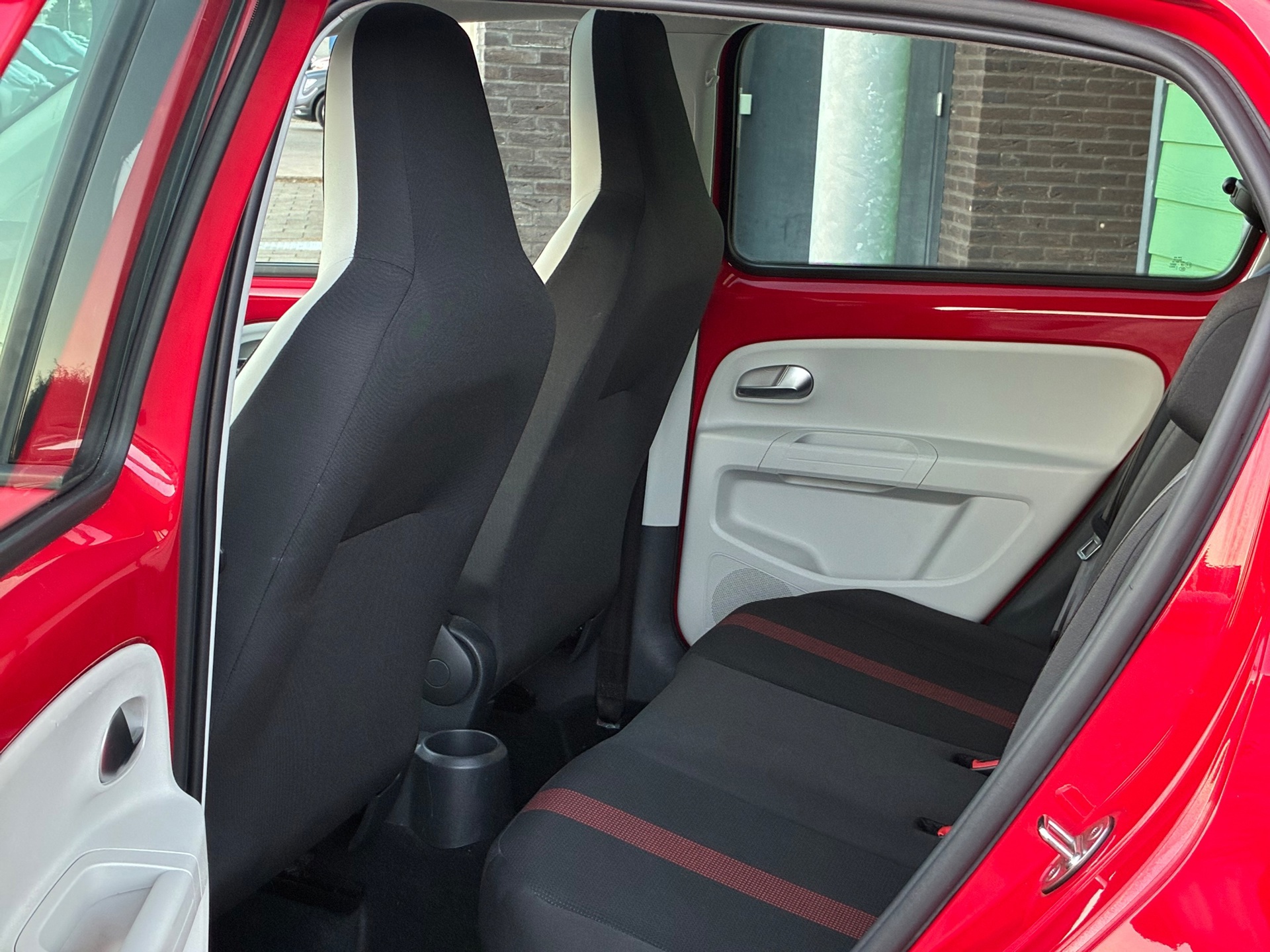 Volkswagen Up! 1.0 BMT high up (2017), foto 17