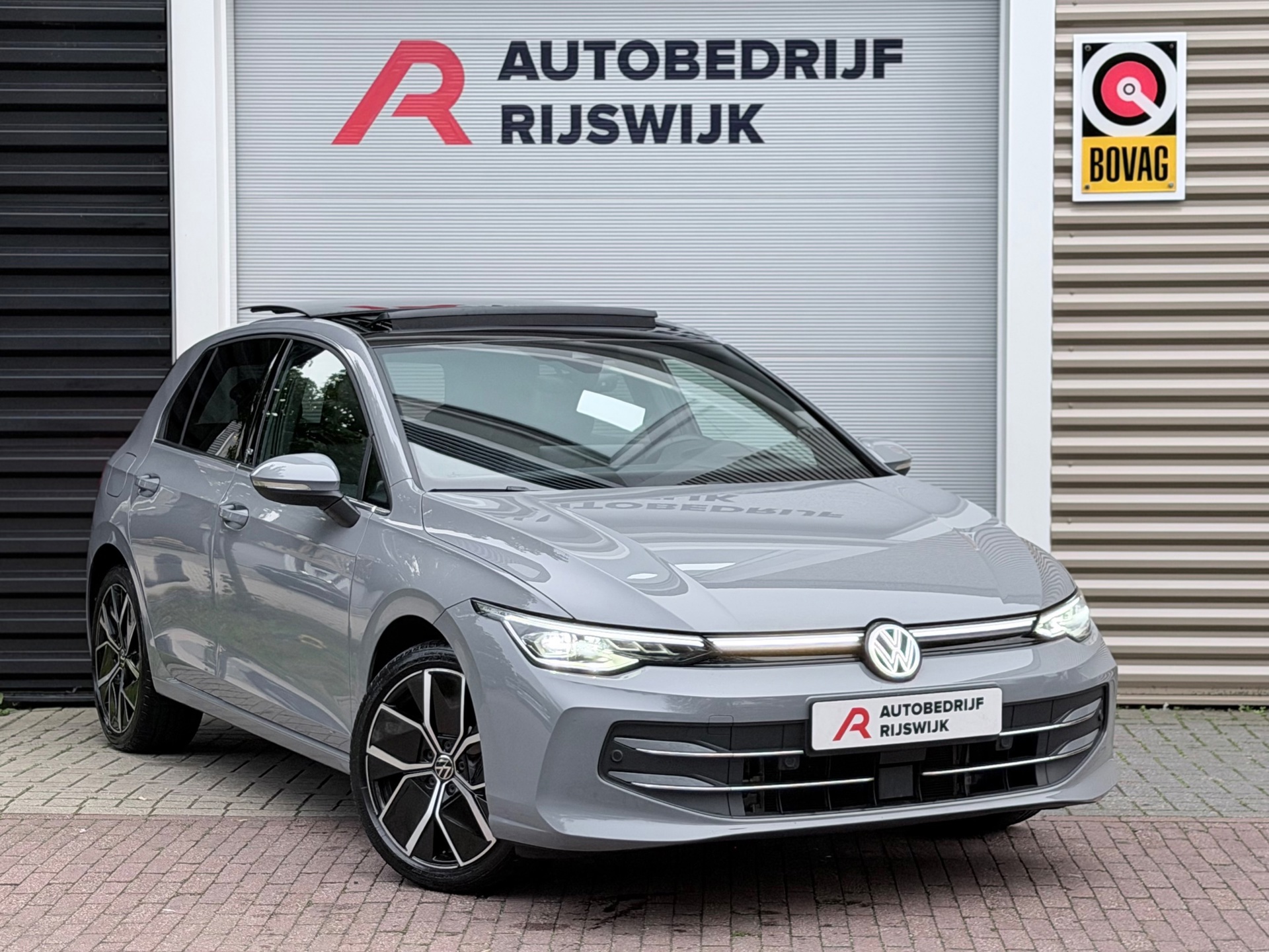 Volkswagen GOLF 1.5 eTSI (2024), foto 6