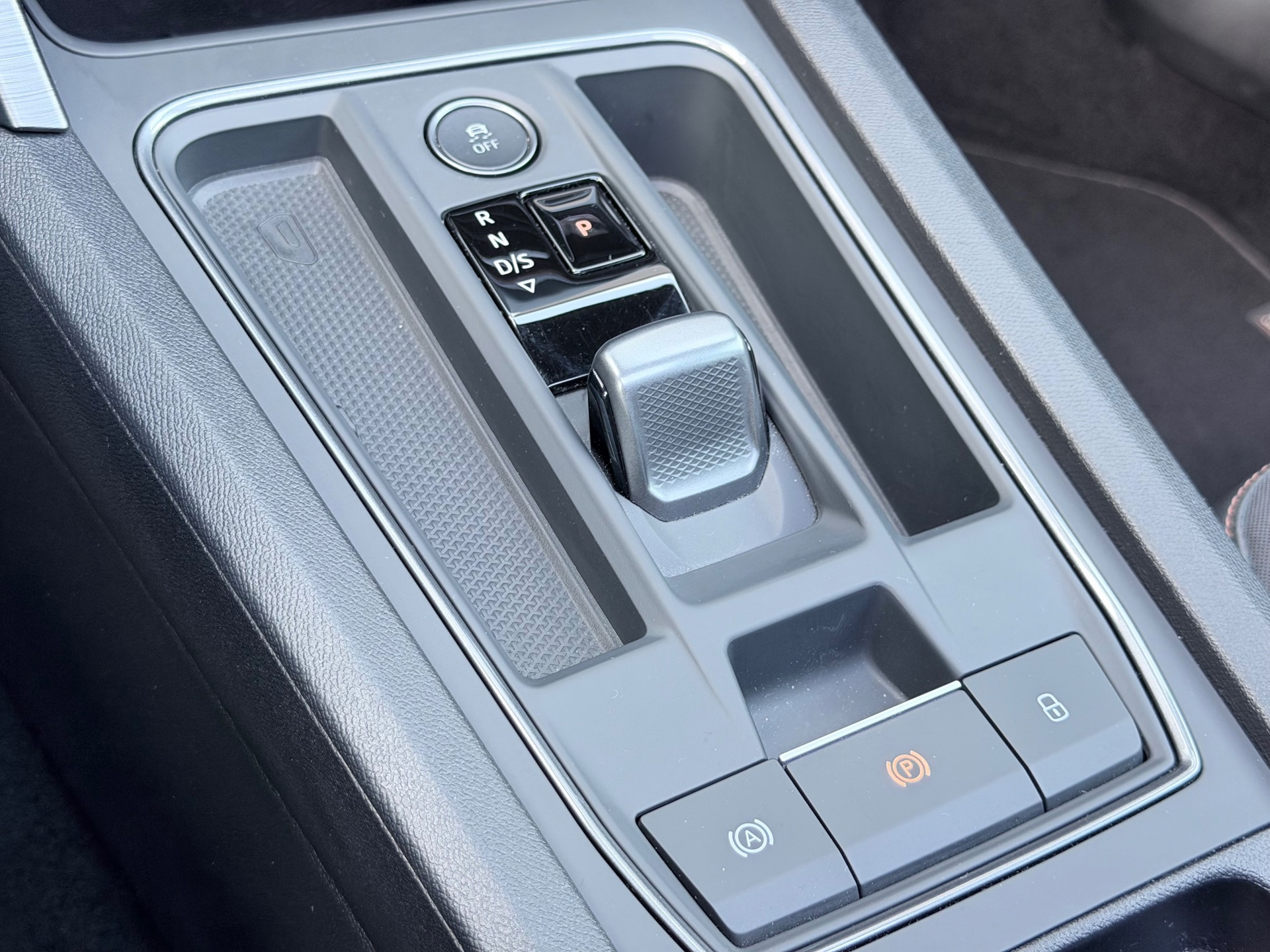CUPRA Formentor 1.4 e-Hybrid VZ Performance (2023), foto 18