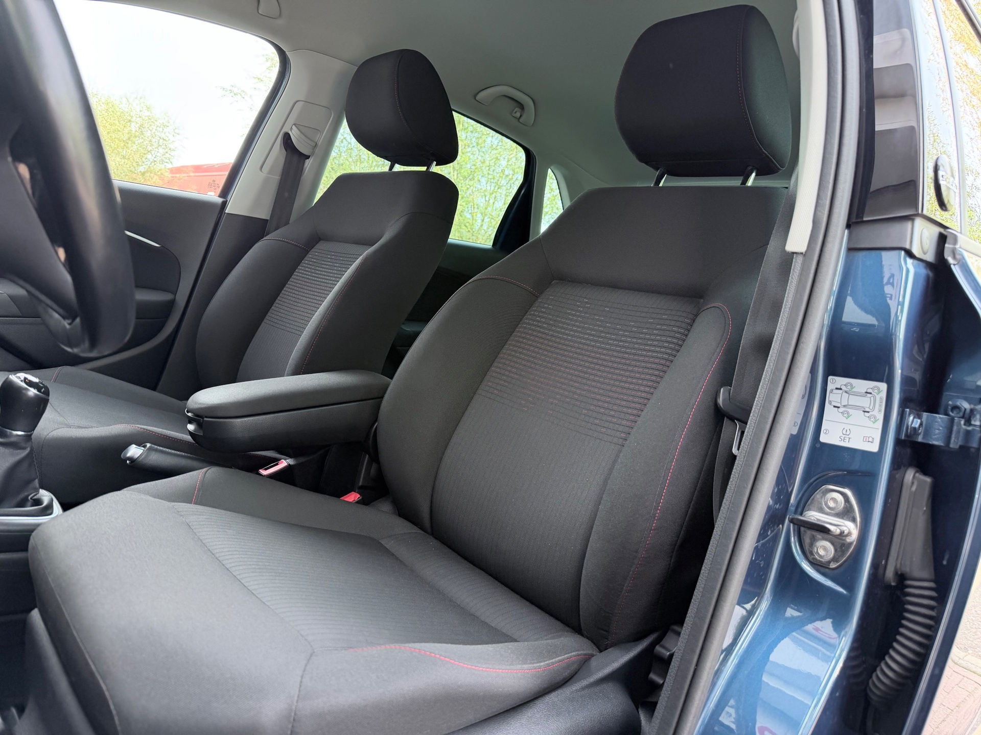 Volkswagen Polo 1.2 TSI Comfortline Business R (2017), foto 8