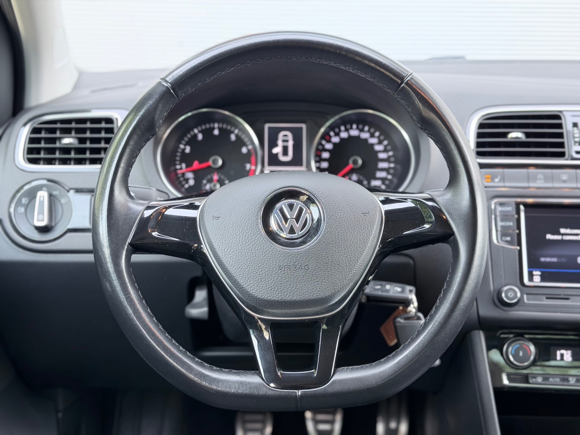 Volkswagen Polo 1.2 TSI Comfortline Business R (2017), foto 10