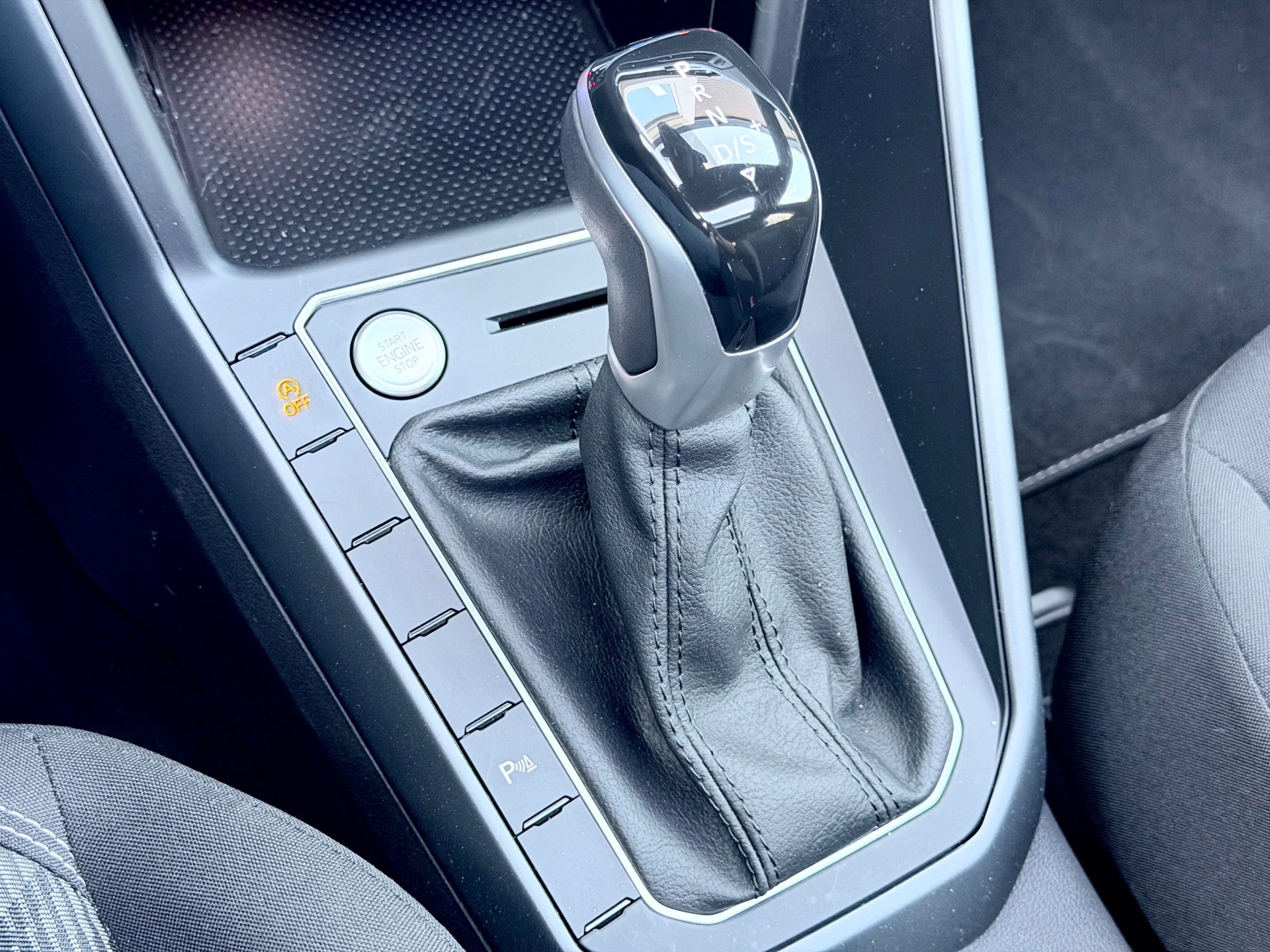 Volkswagen Taigo 1.5 TSI R-Line (2023), foto 16
