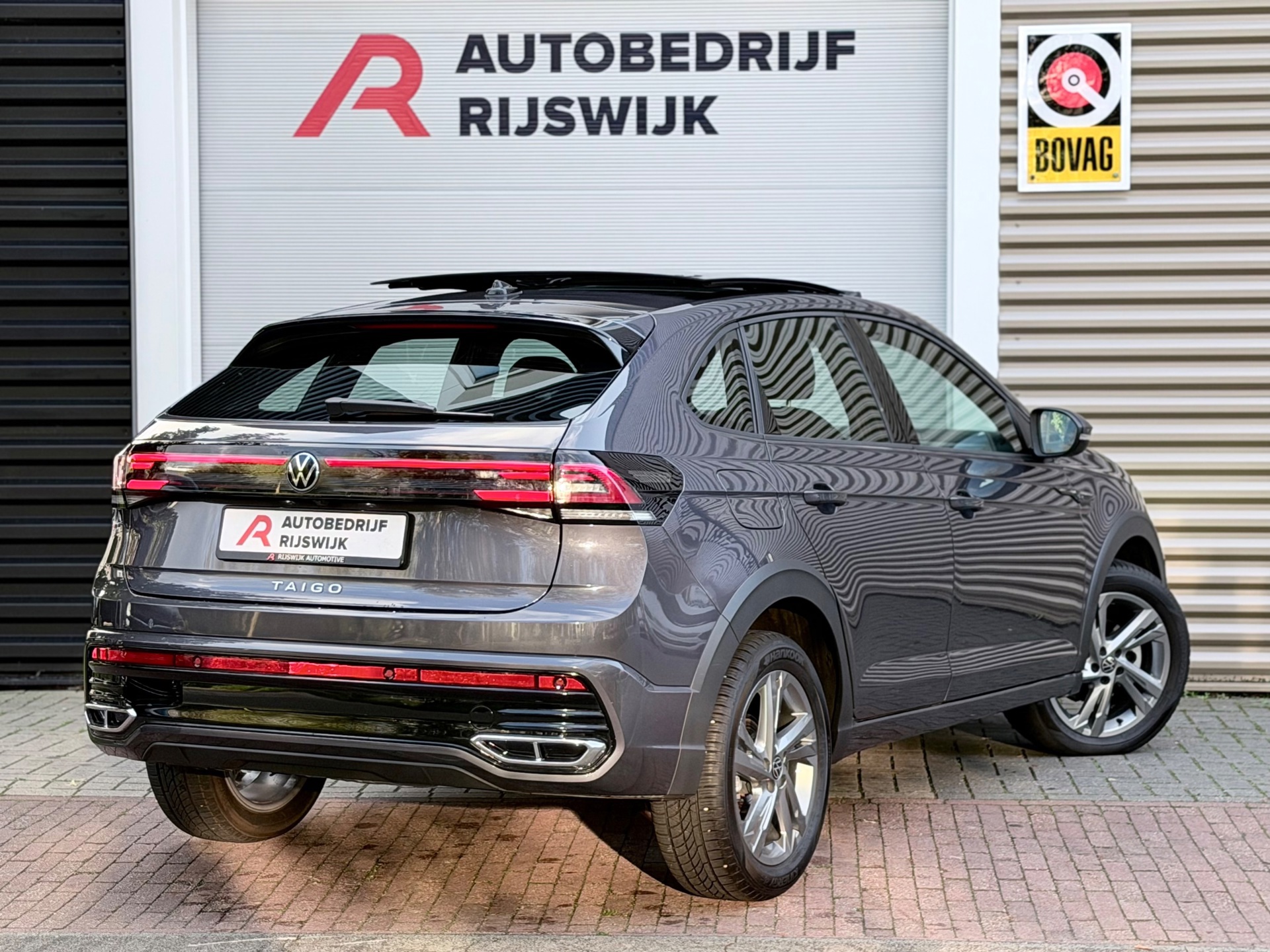 Volkswagen Taigo 1.5 TSI R-Line (2023), foto 4