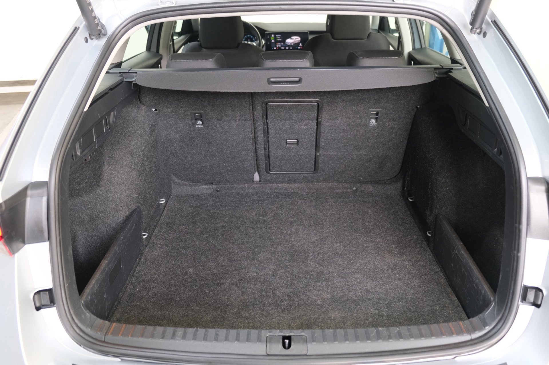 Skoda Octavia Combi 1.5 e-TSI Business Edition (2022), foto 7