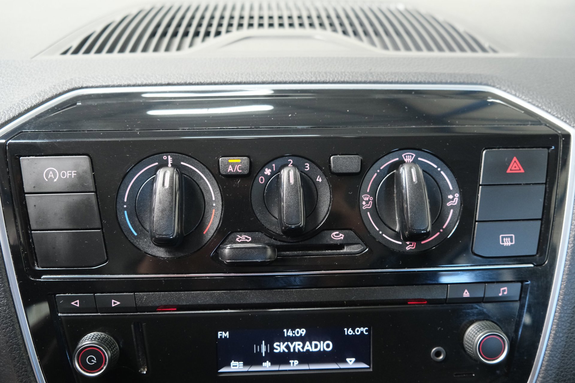 Volkswagen Up! 1.0 BMT (2019), foto 16