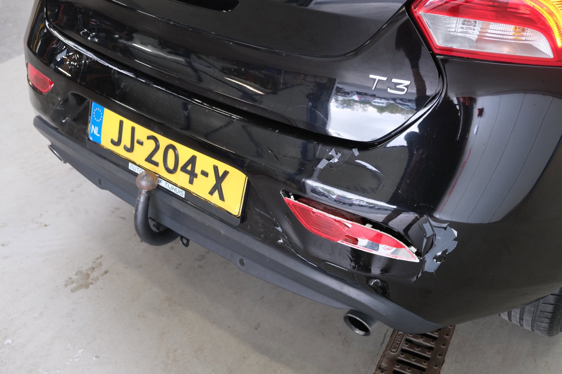 Volvo V40 2.0 T3 Nordic (2016), foto 14