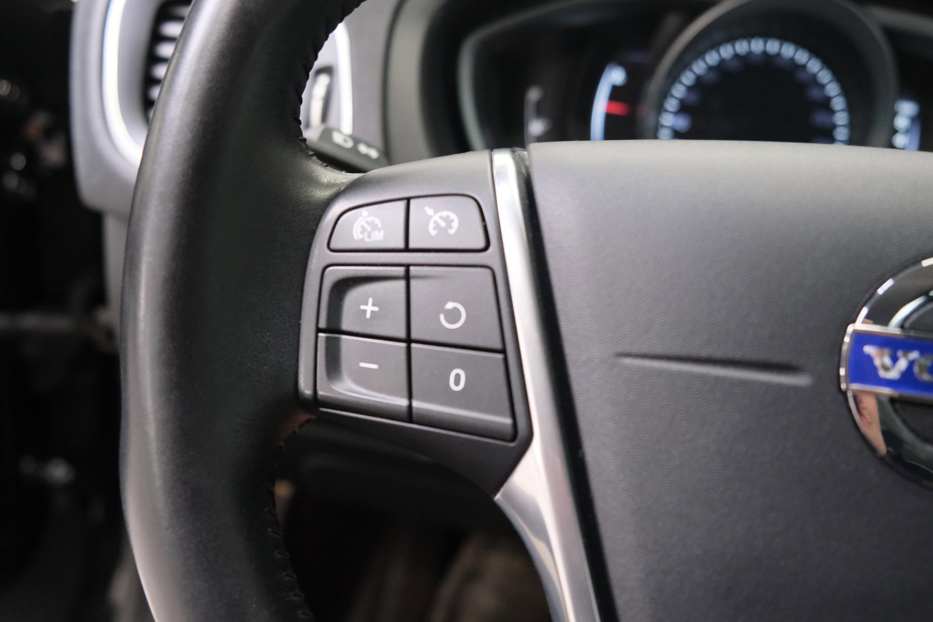 Volvo V40 2.0 T3 Nordic (2016), foto 29