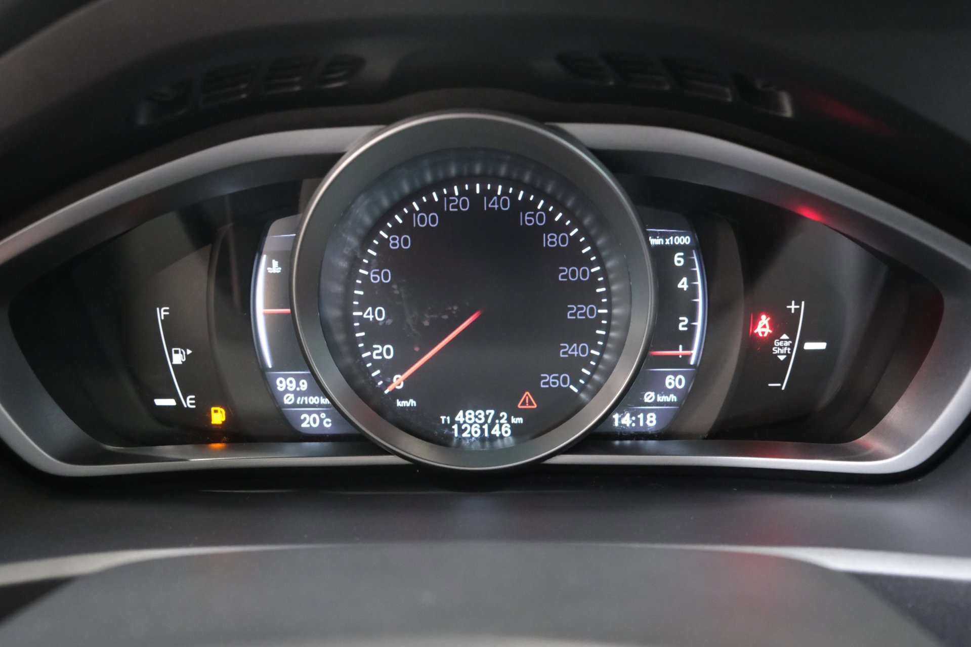 Volvo V40 2.0 T3 Nordic (2016), foto 32
